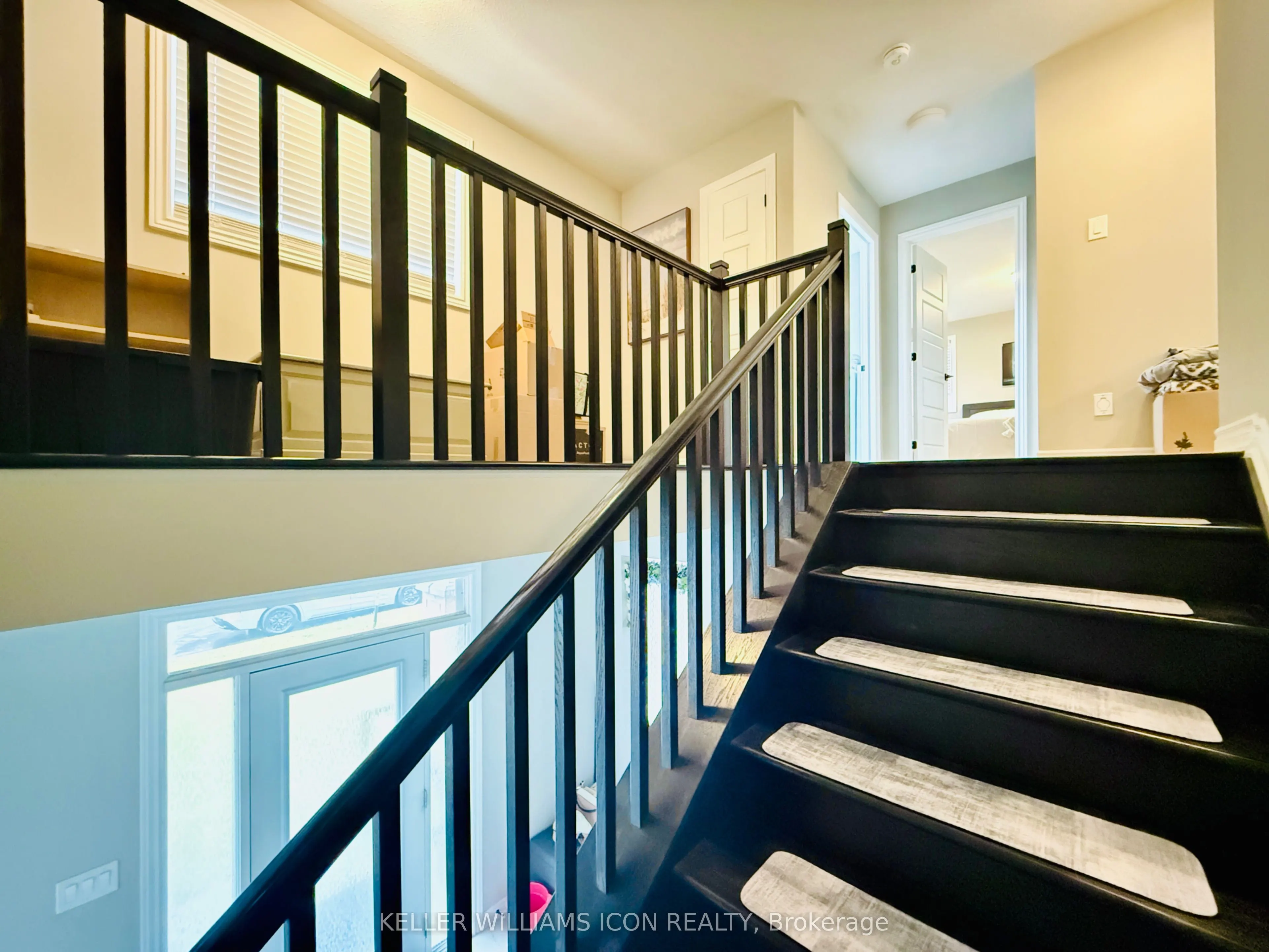 990 Fameflower Street