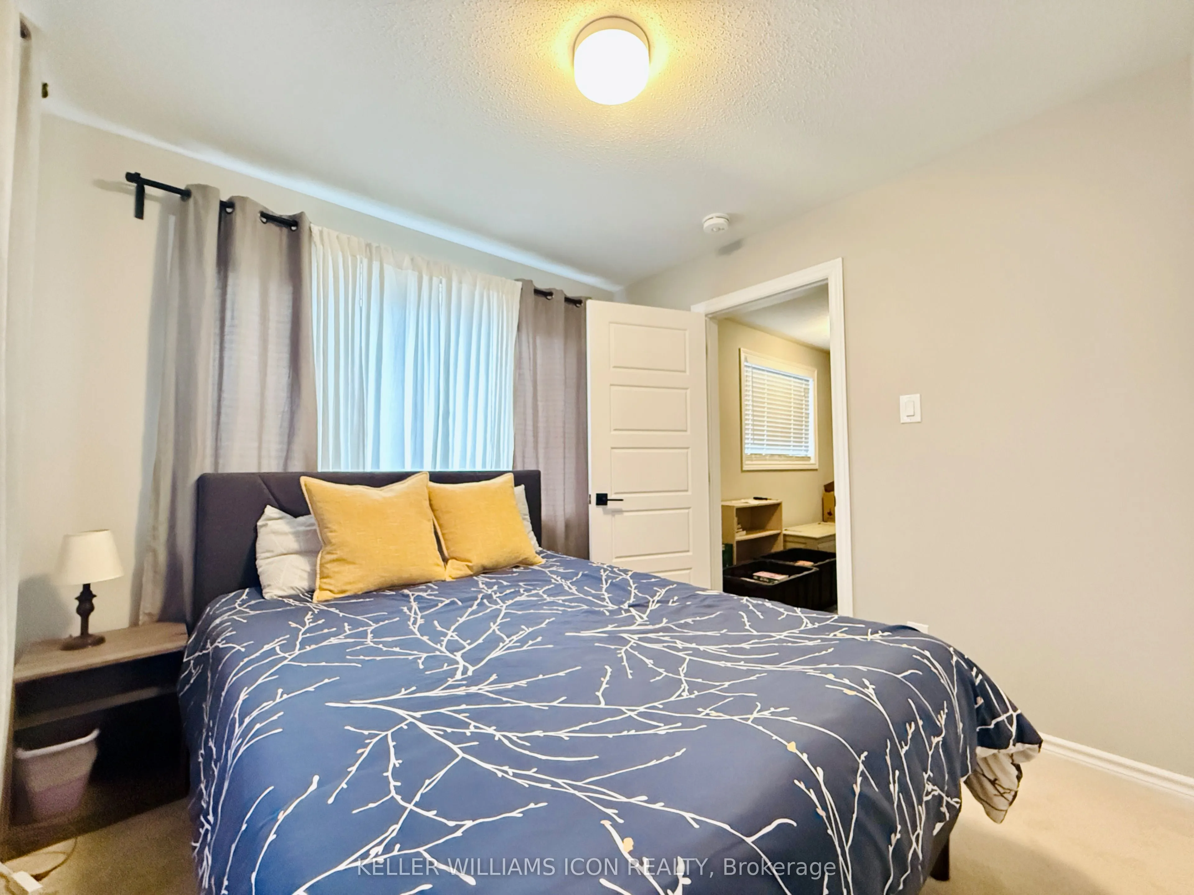 990 Fameflower Street