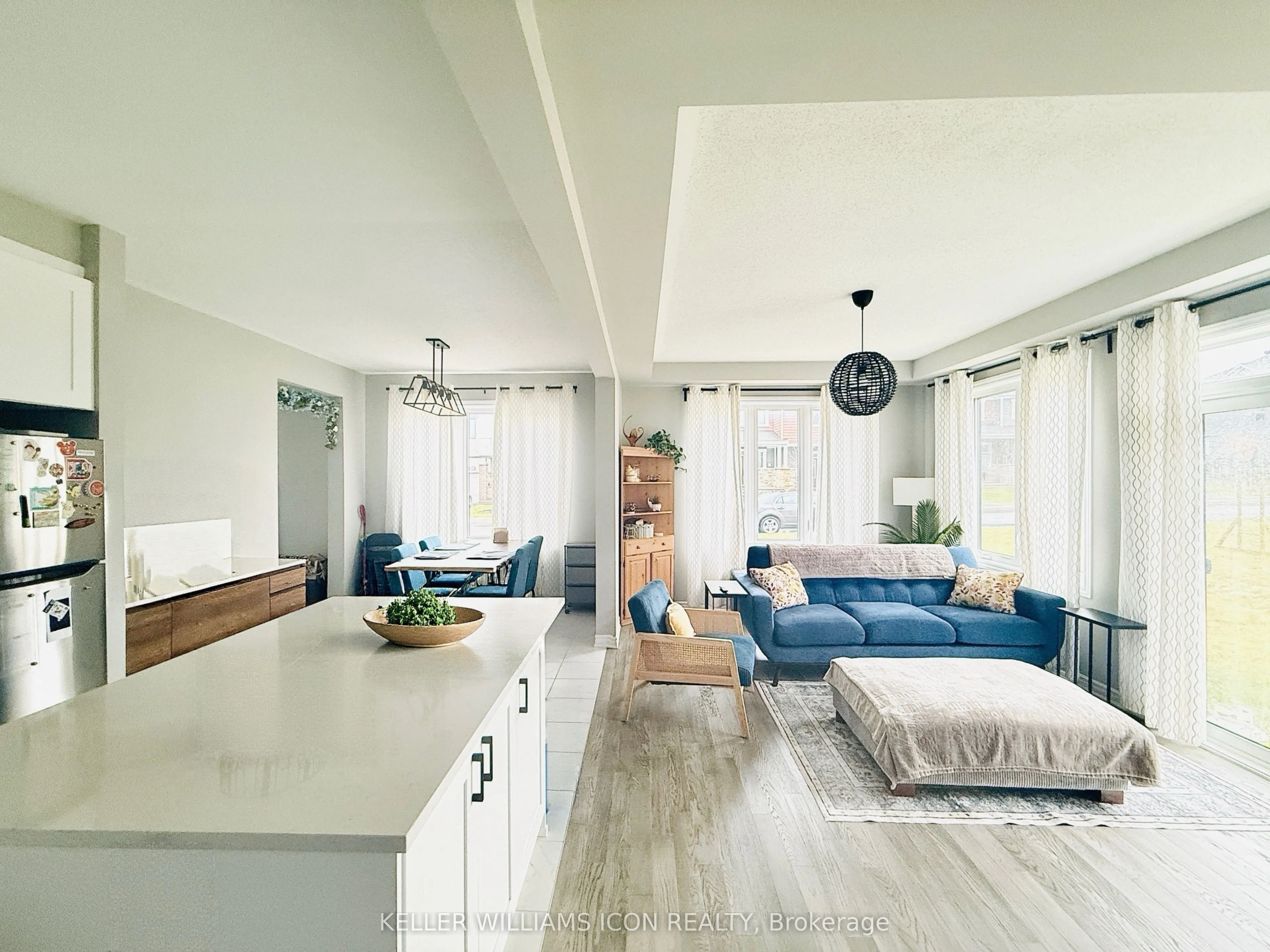 990 Fameflower Street