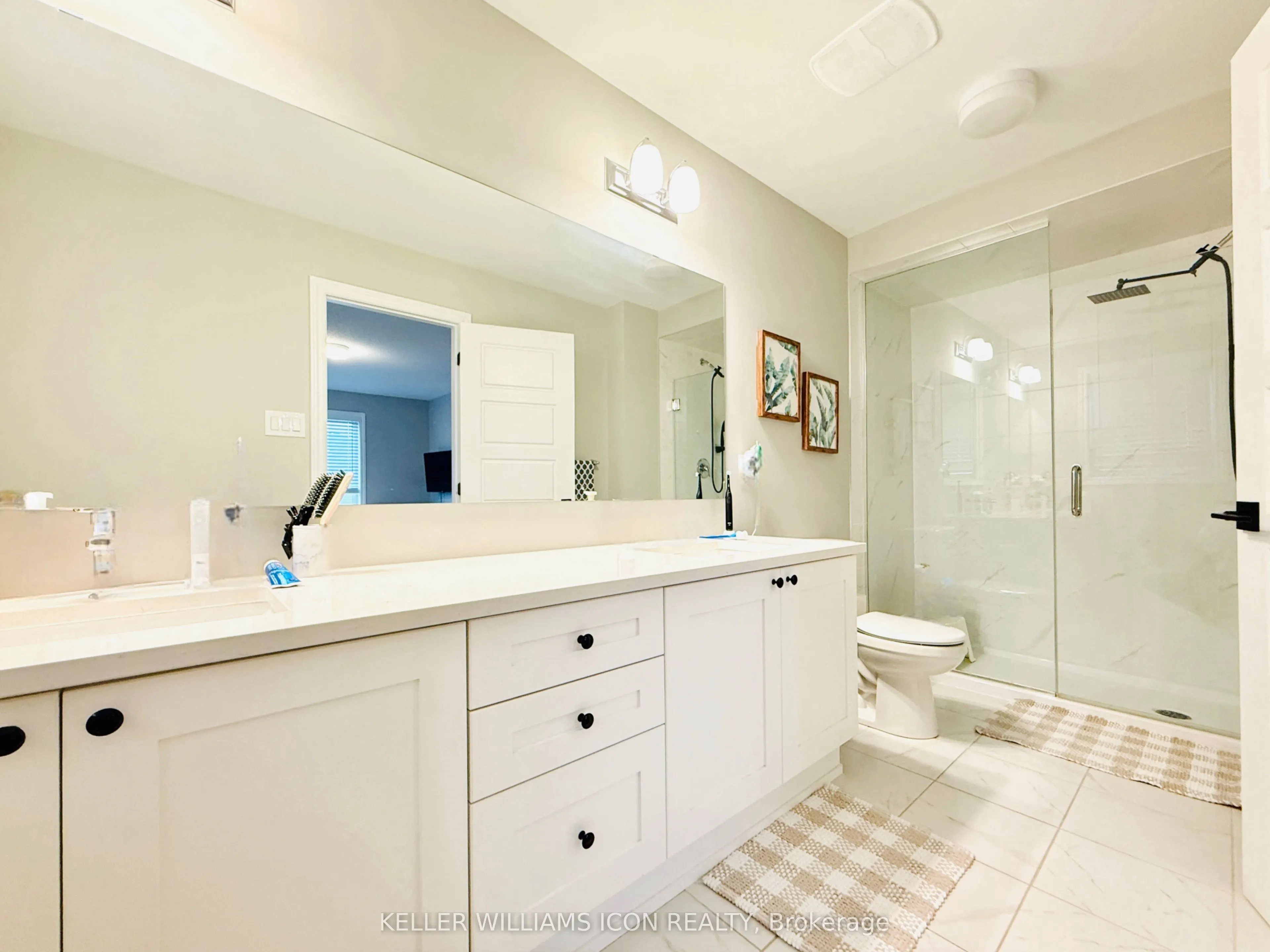 990 Fameflower Street