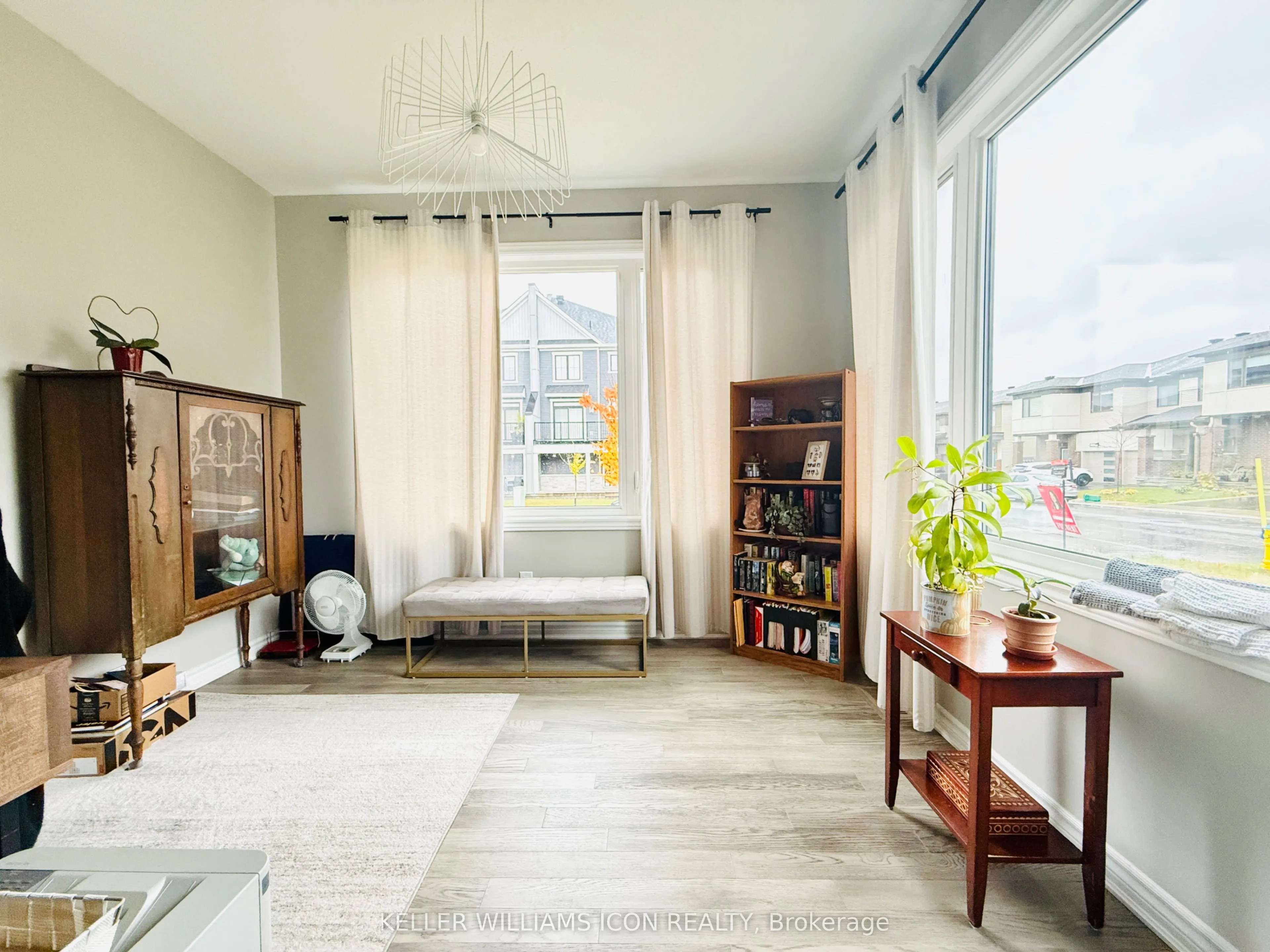 990 Fameflower Street