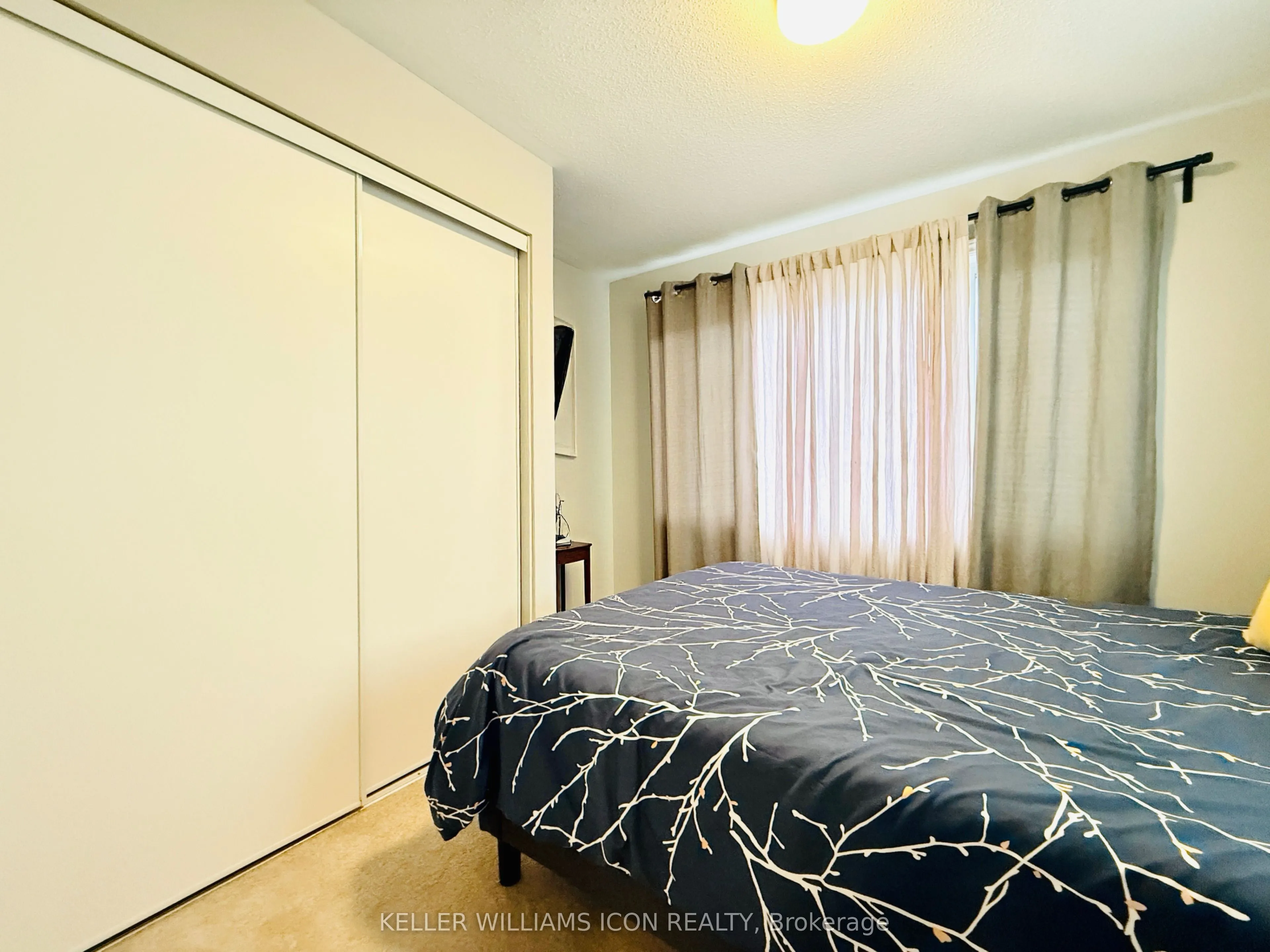 990 Fameflower Street