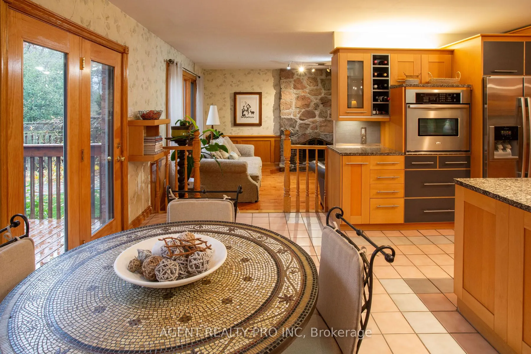 922 Country Club Crescent