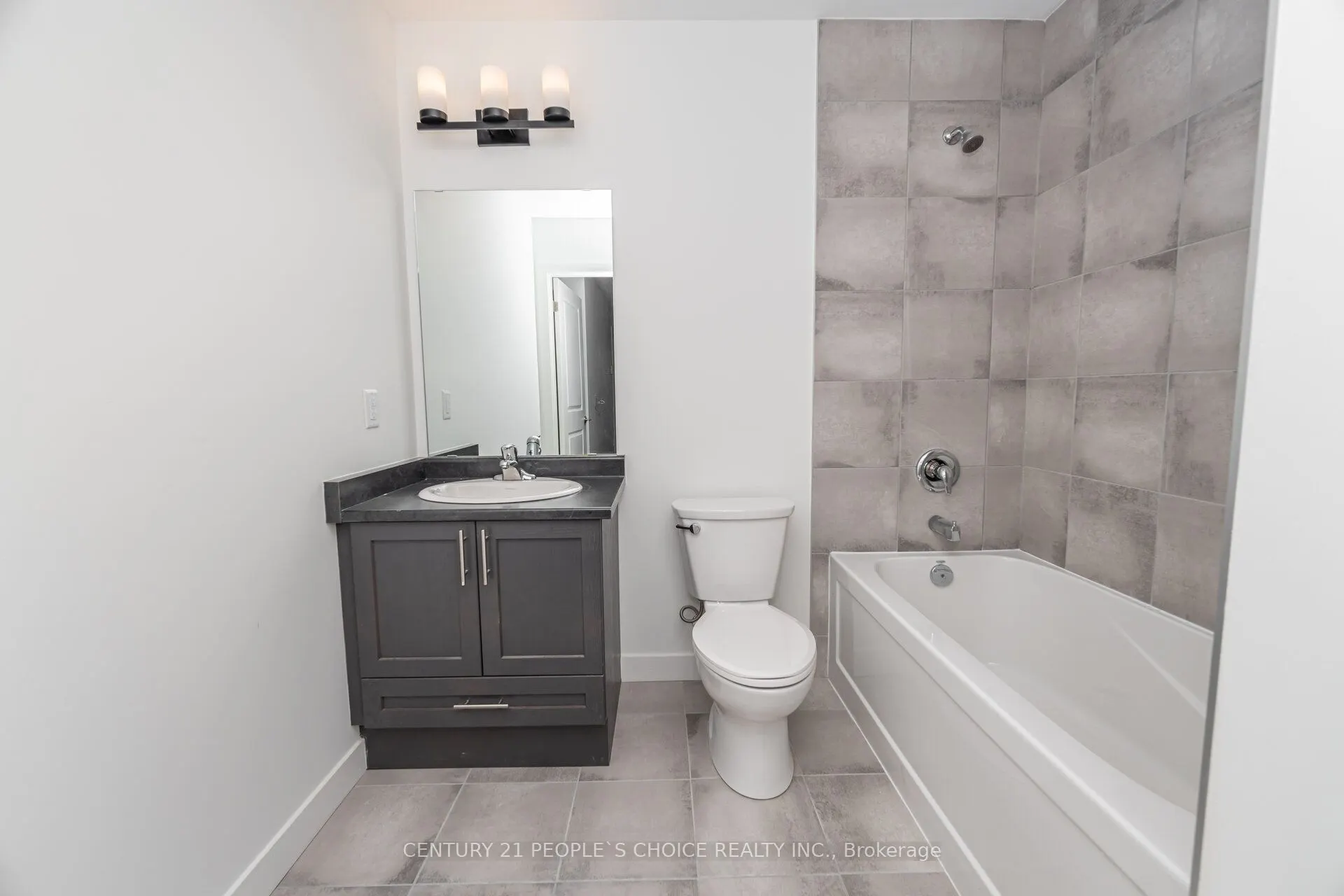 461 Green Road, #423