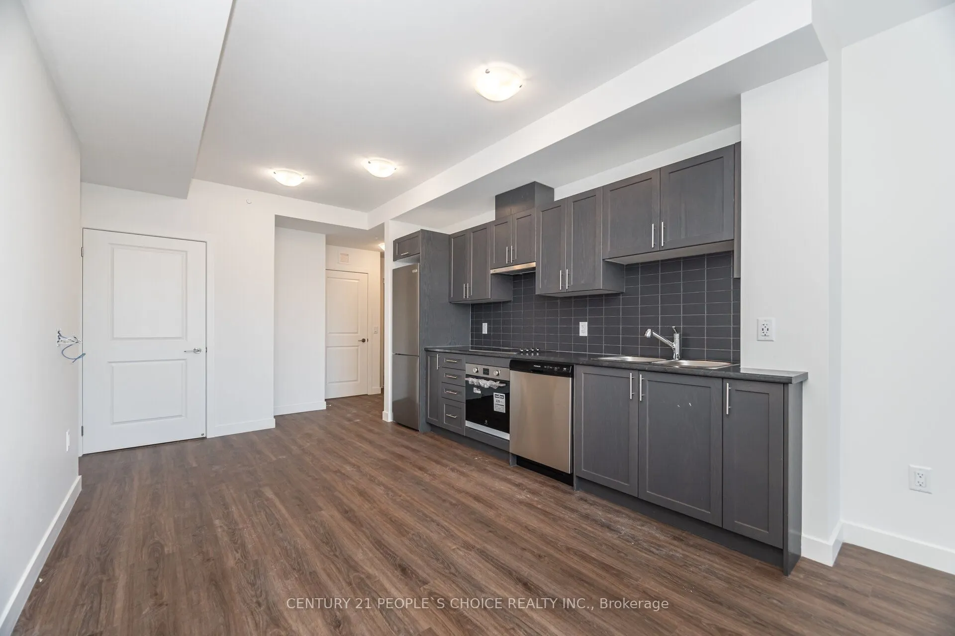 461 Green Road, #423