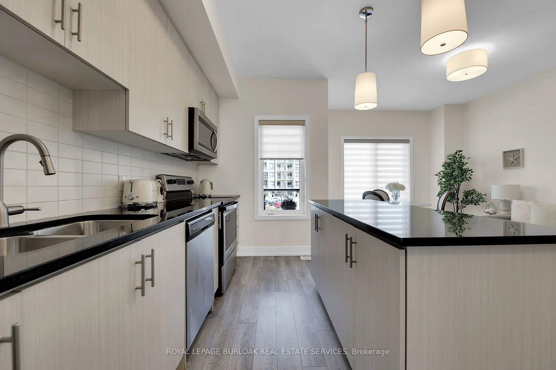 115 Shoreview Place, #9