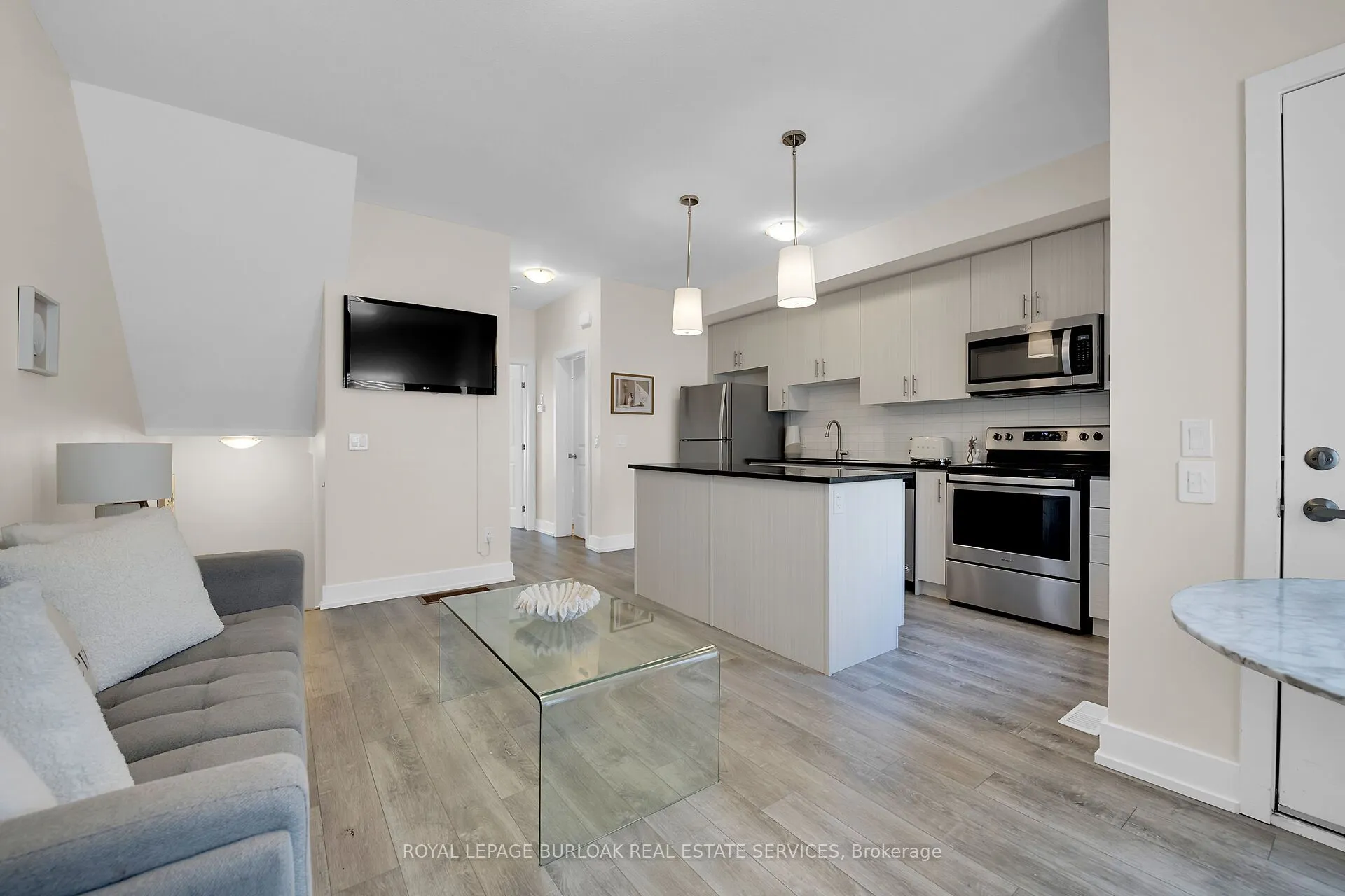 115 Shoreview Place, #9