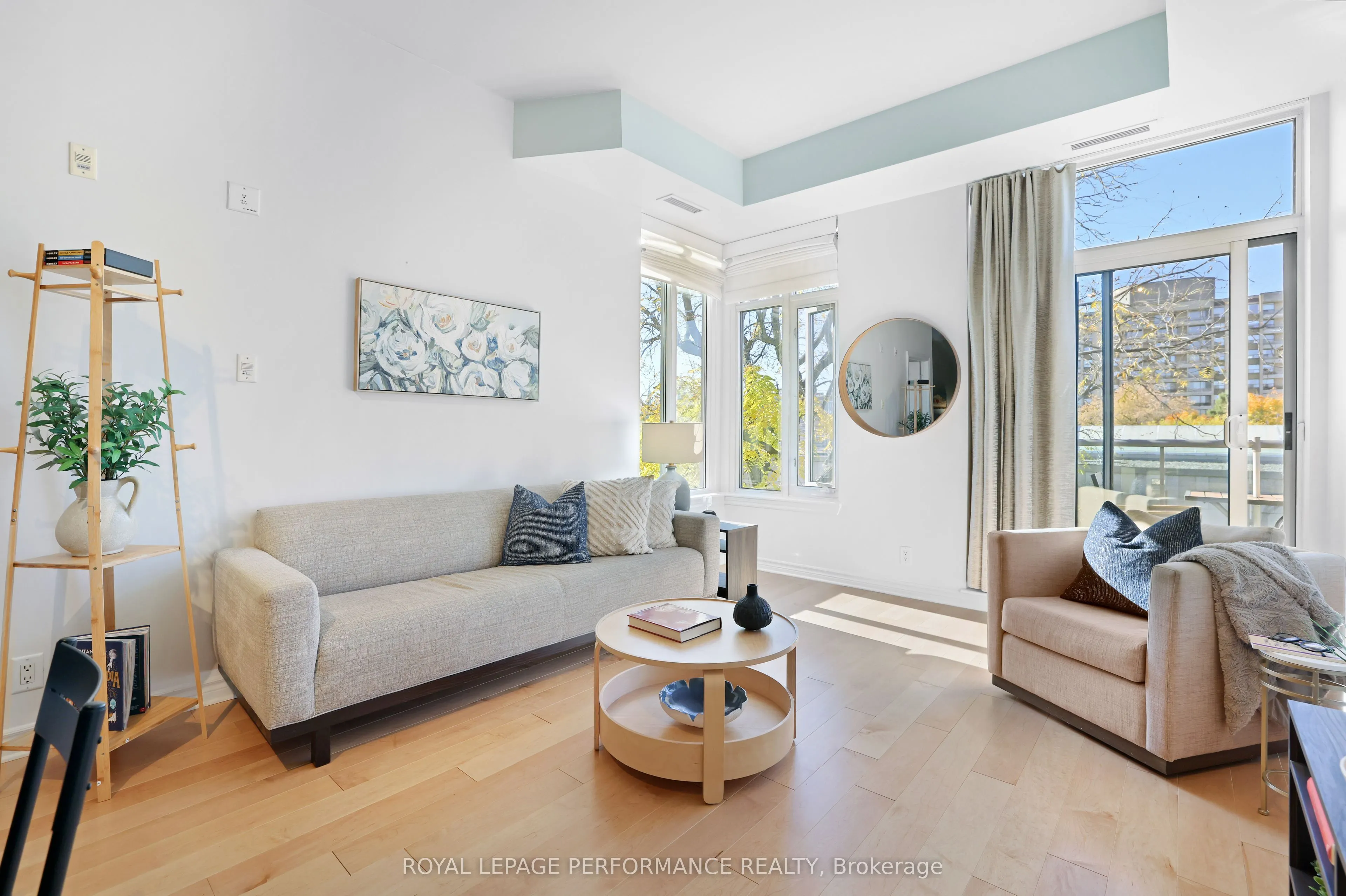 205 Bolton Street, #423