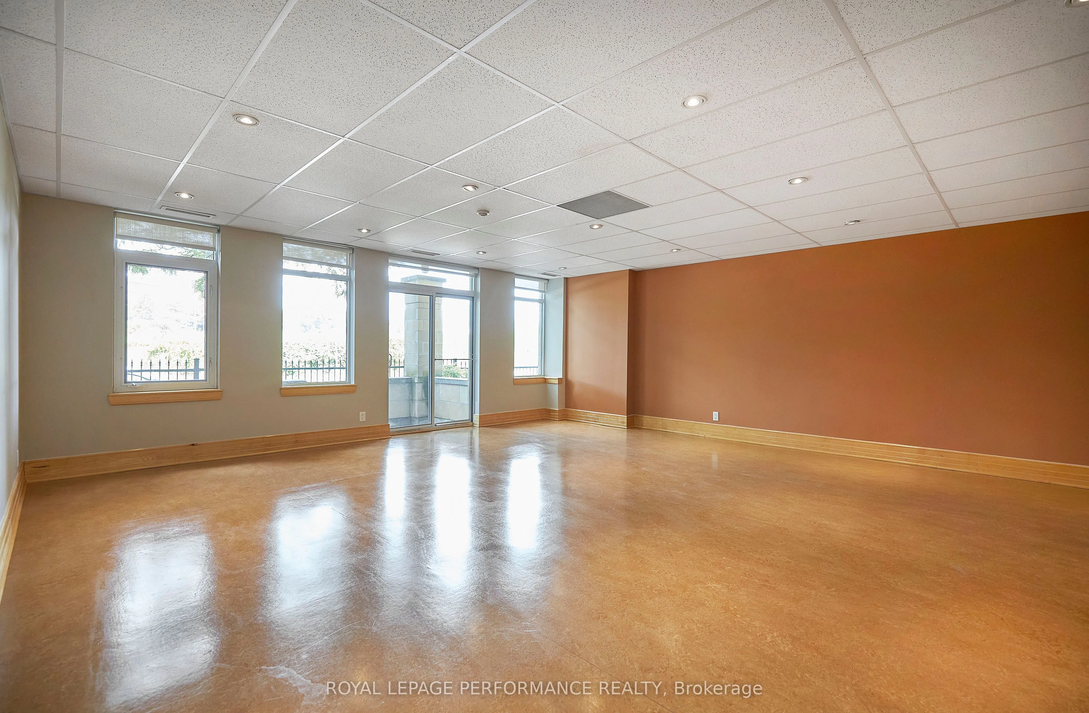 205 Bolton Street, #423