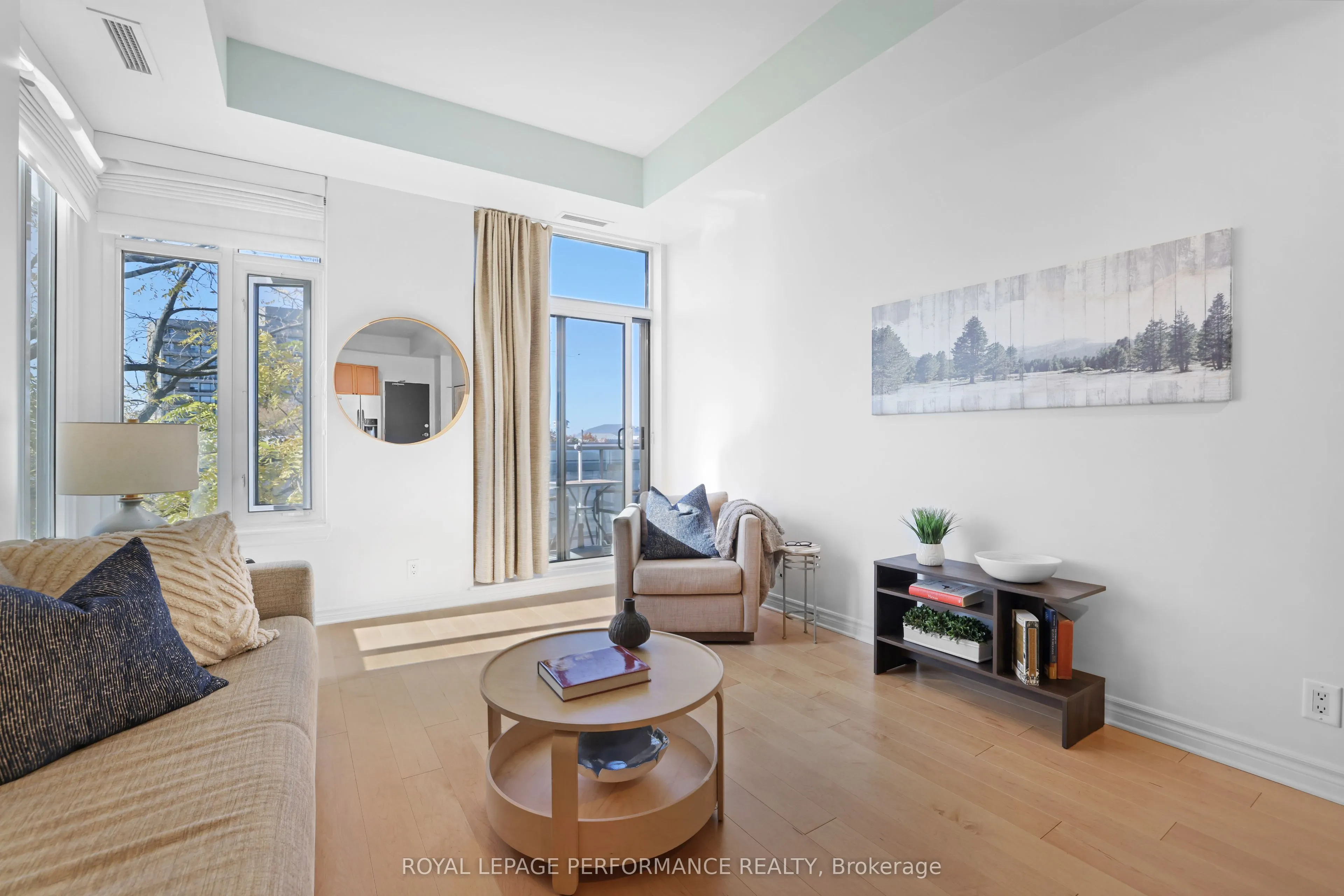 205 Bolton Street, #423