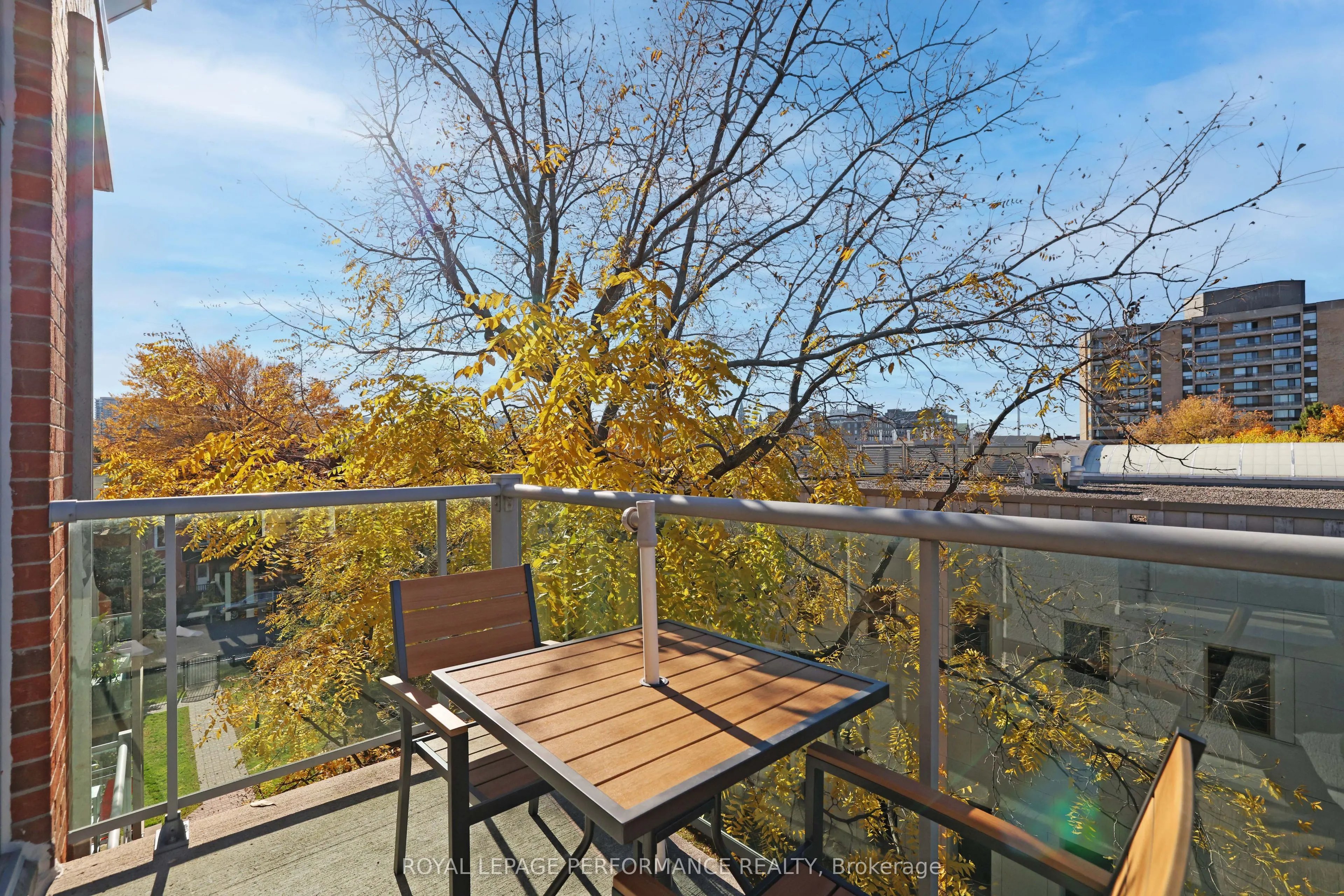 205 Bolton Street, #423