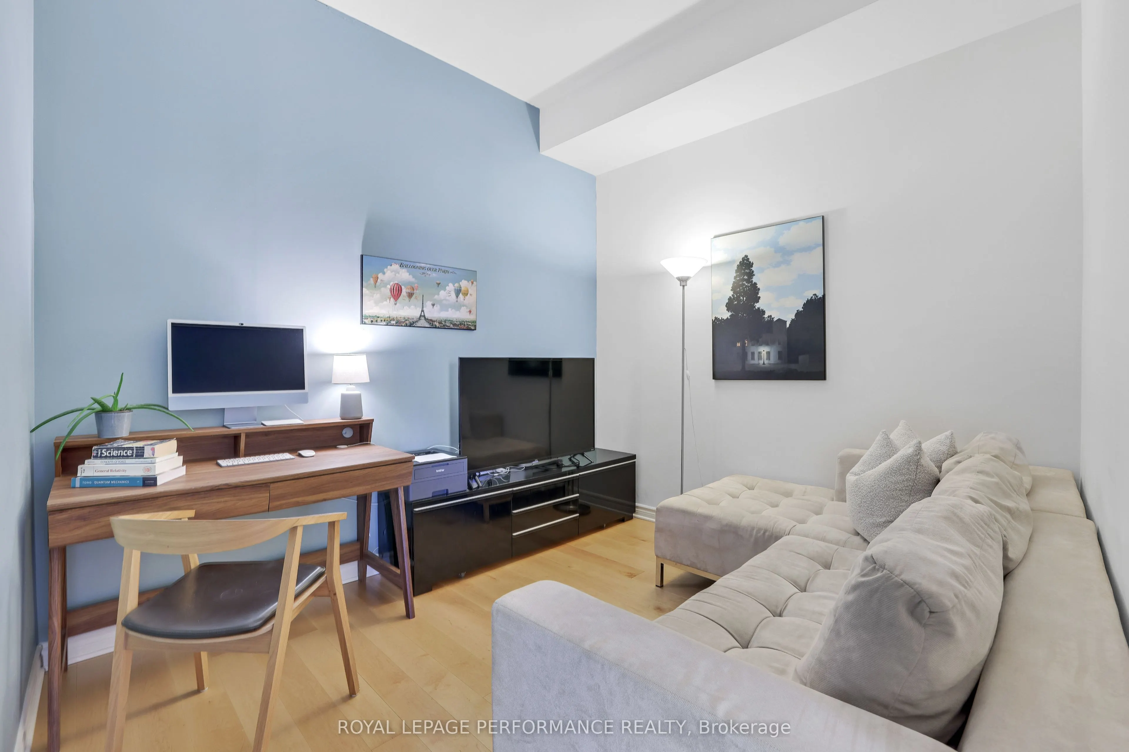 205 Bolton Street, #423