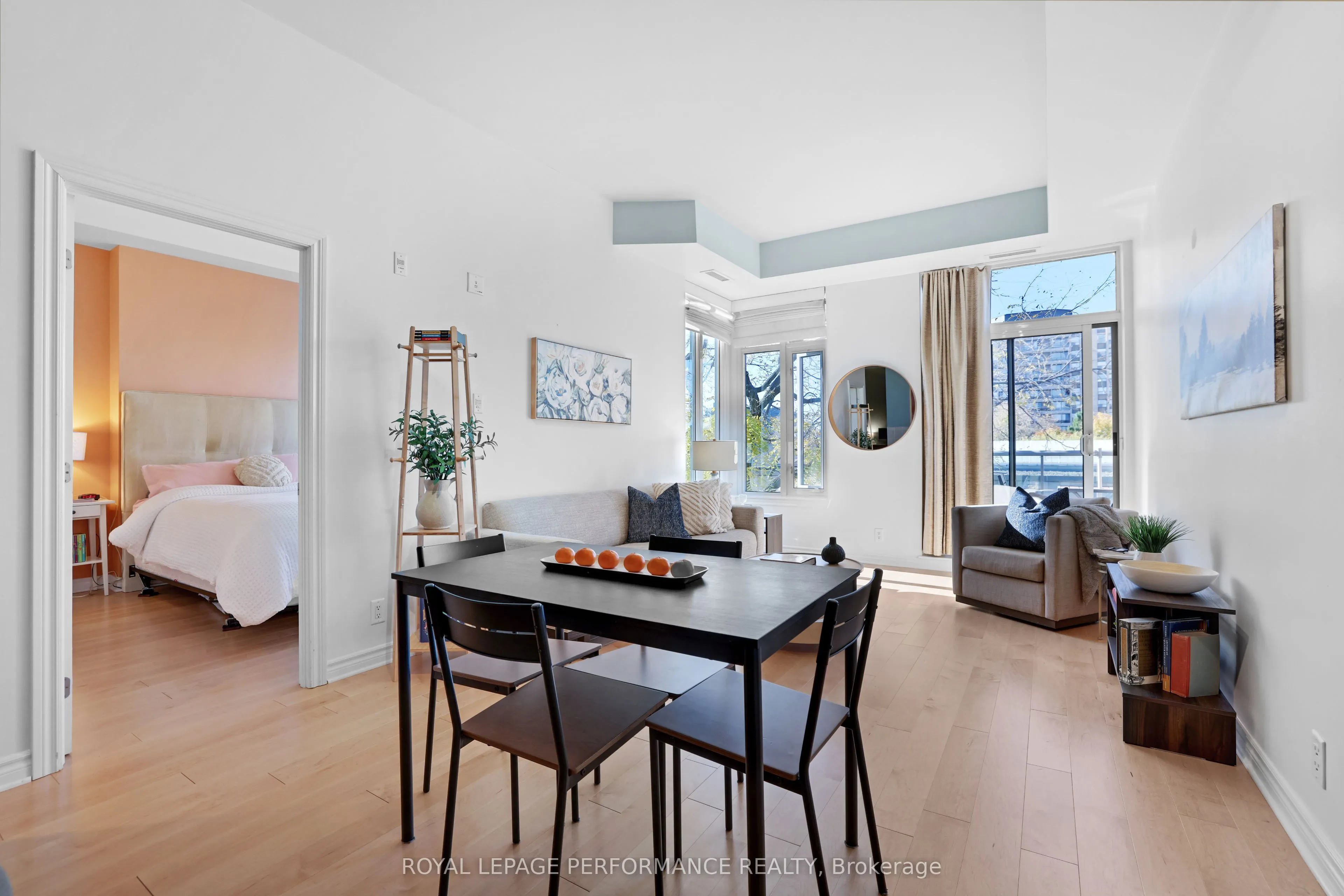 205 Bolton Street, #423