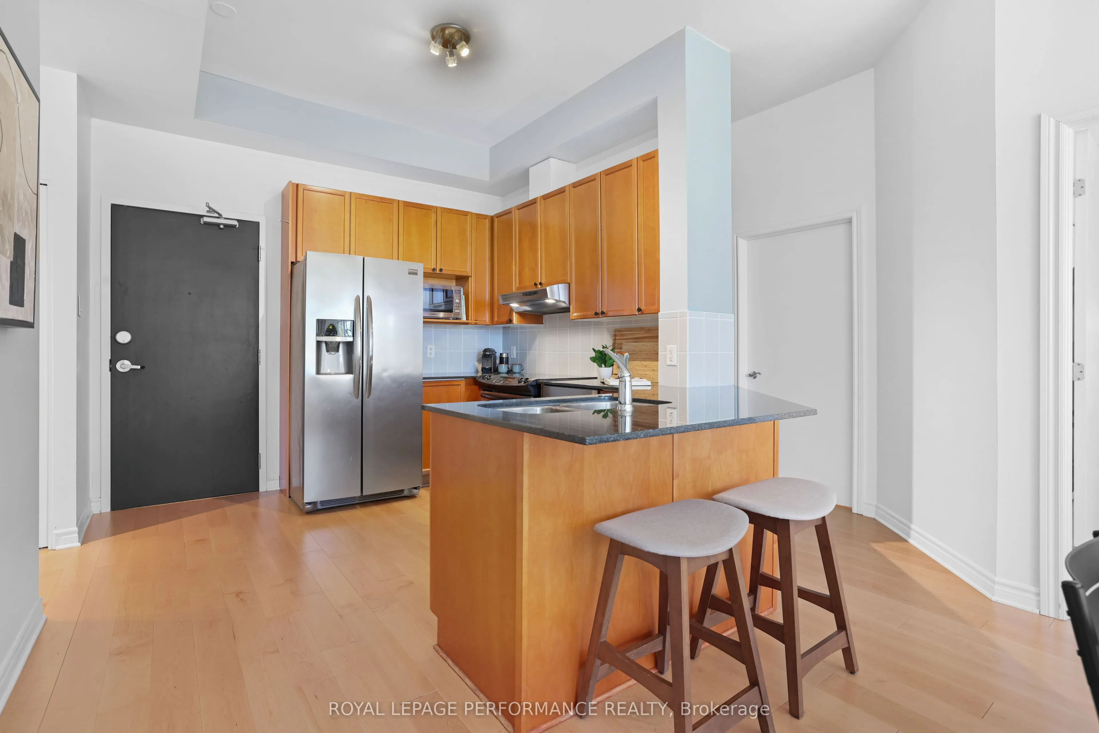 205 Bolton Street, #423