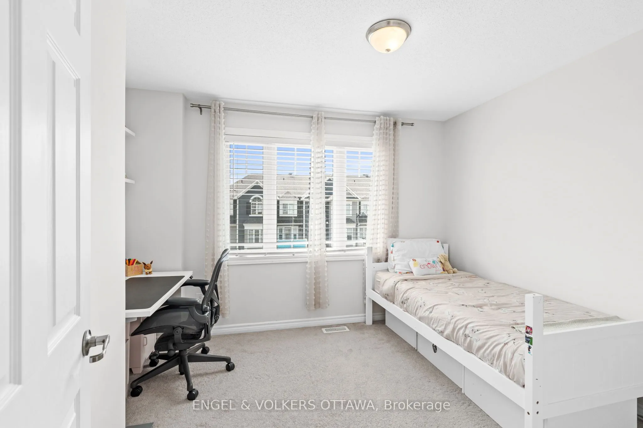 349 Pumpkinseed Crescent