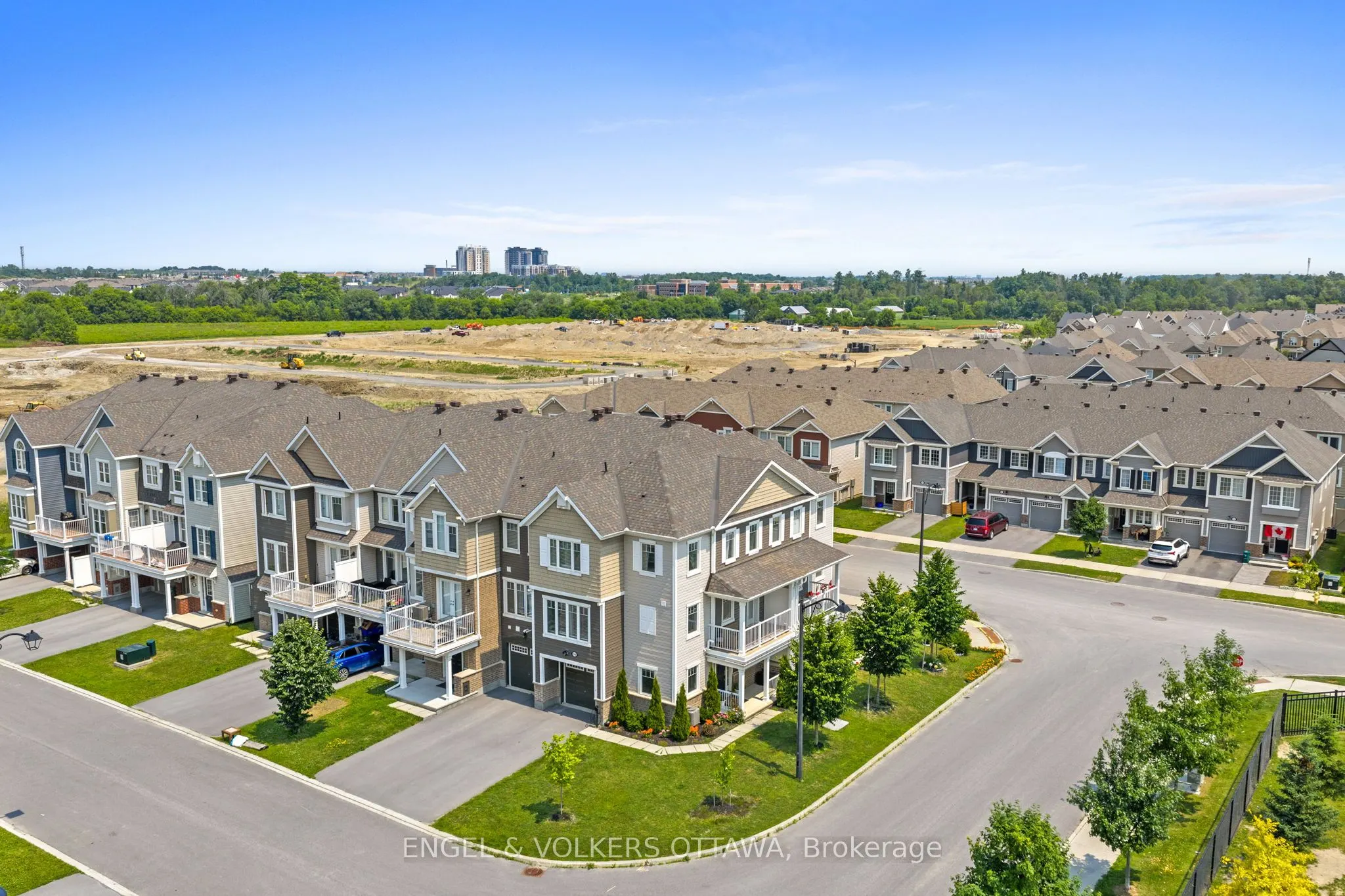 349 Pumpkinseed Crescent