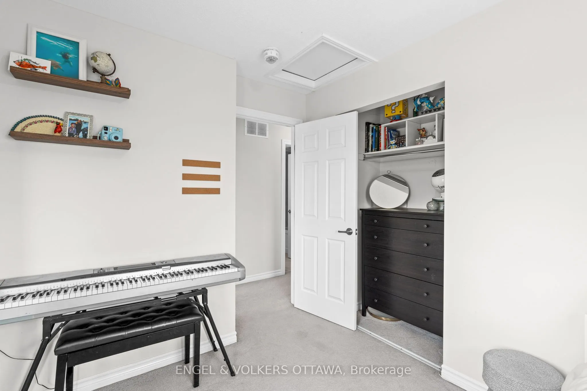 349 Pumpkinseed Crescent