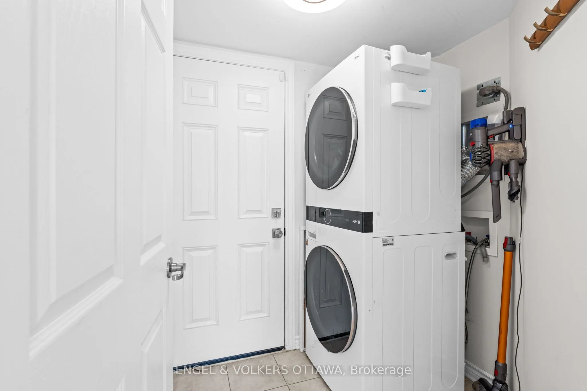 349 Pumpkinseed Crescent