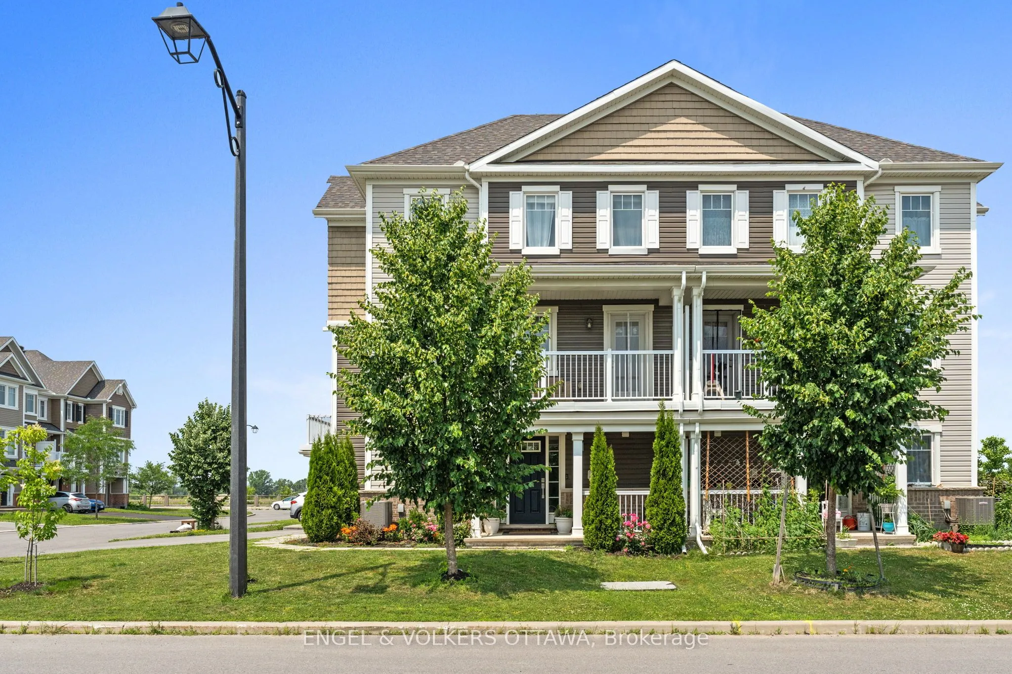 349 Pumpkinseed Crescent