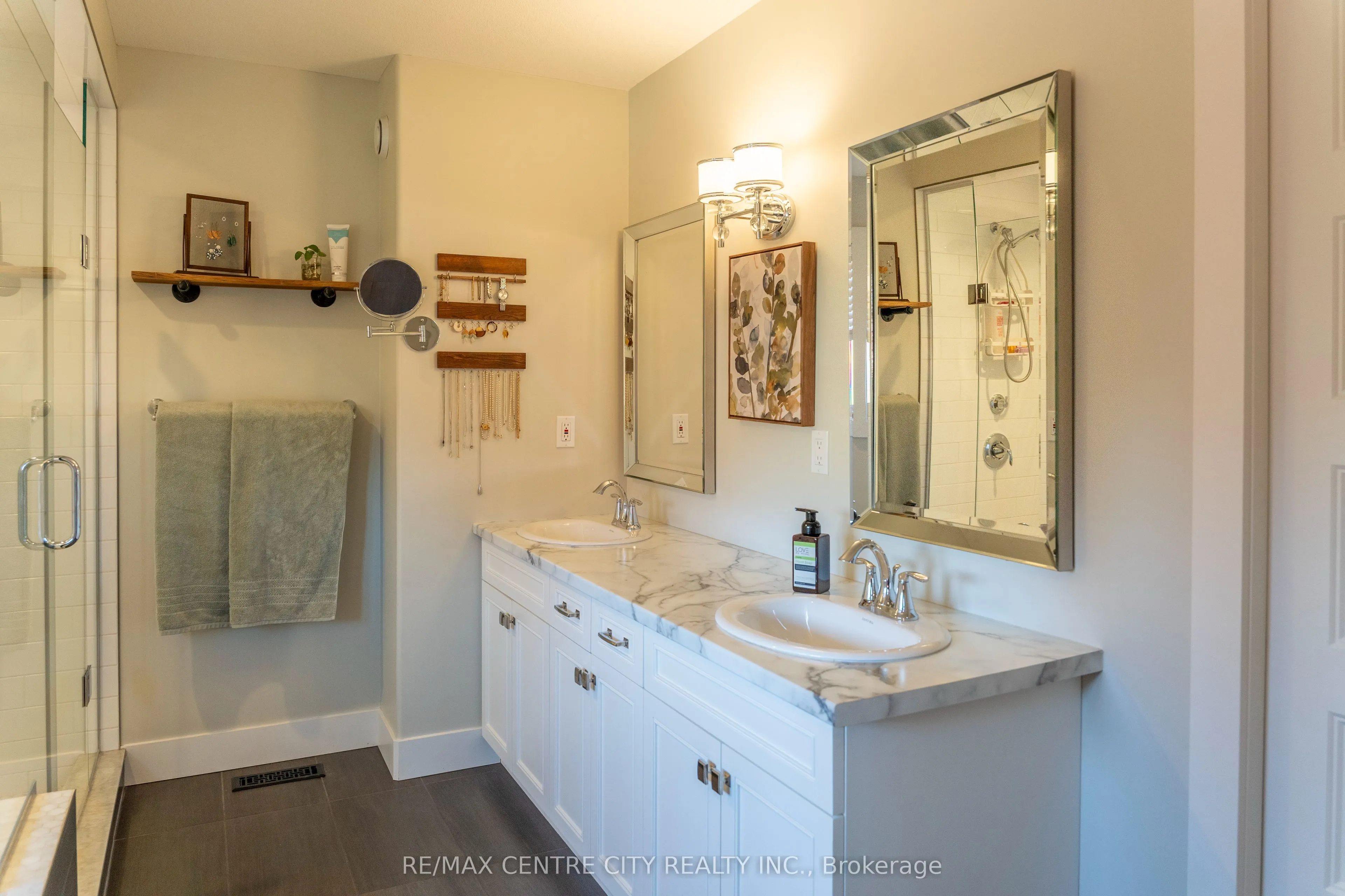 56 Caverhill Crescent