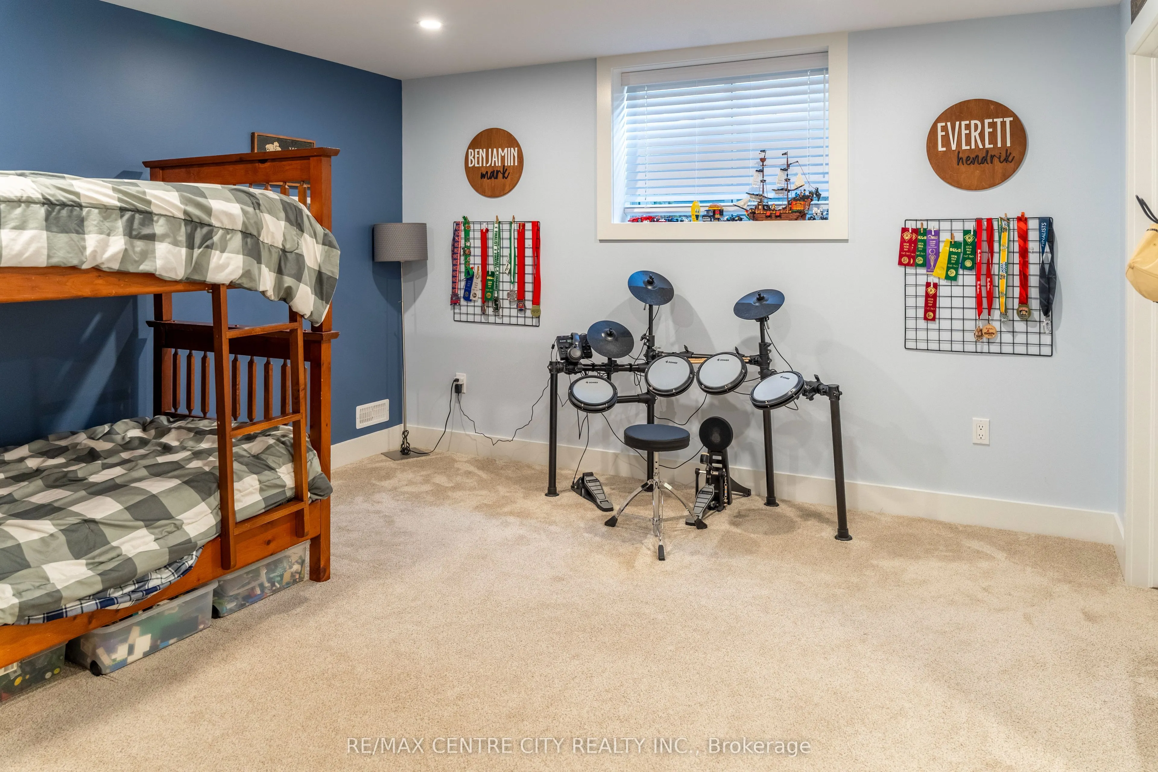 56 Caverhill Crescent