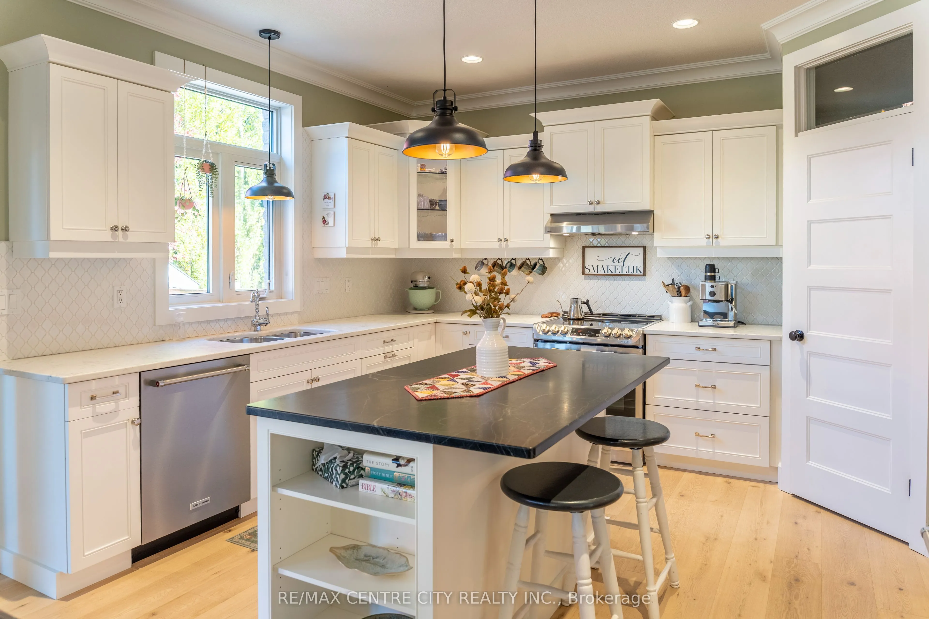 56 Caverhill Crescent