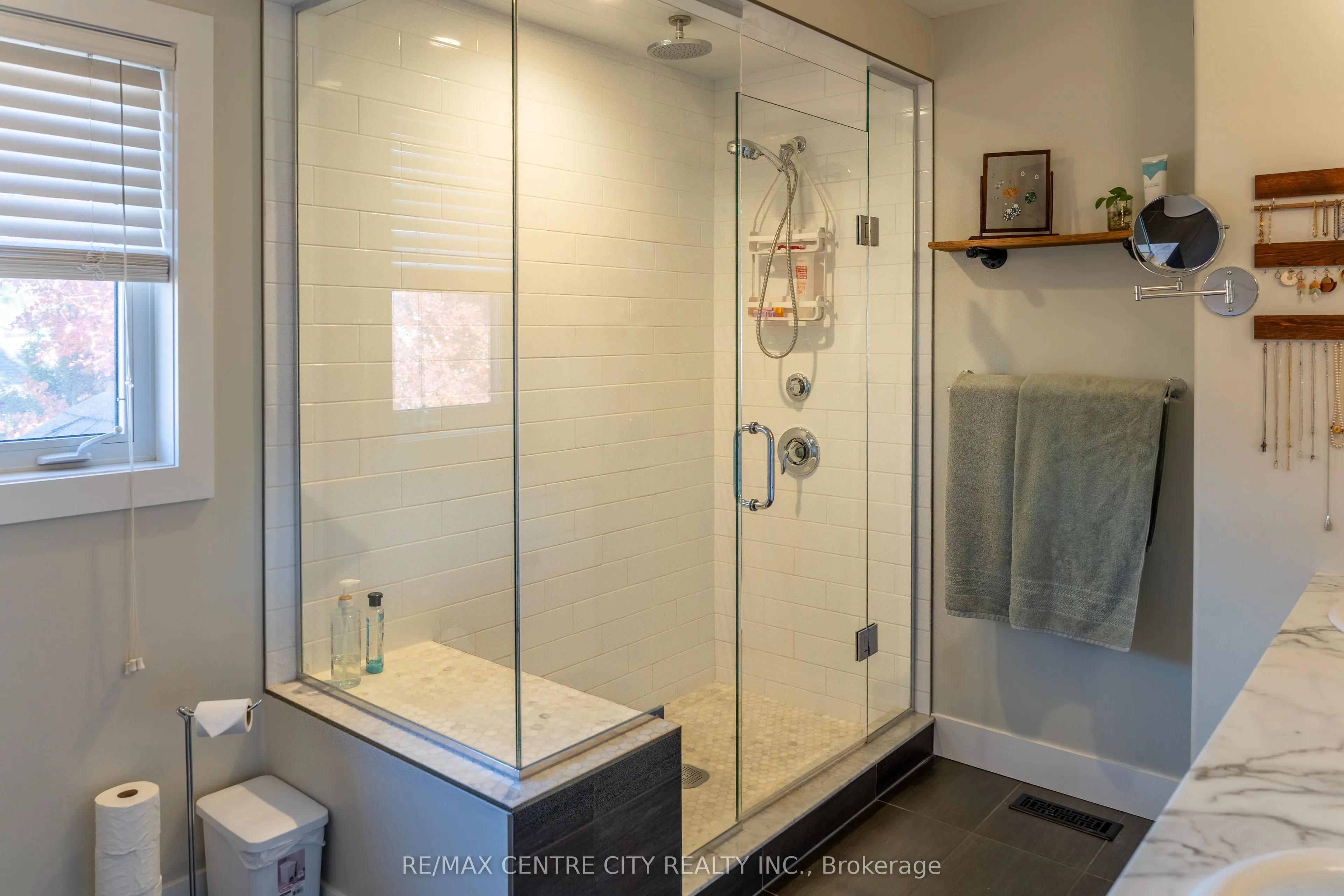 56 Caverhill Crescent