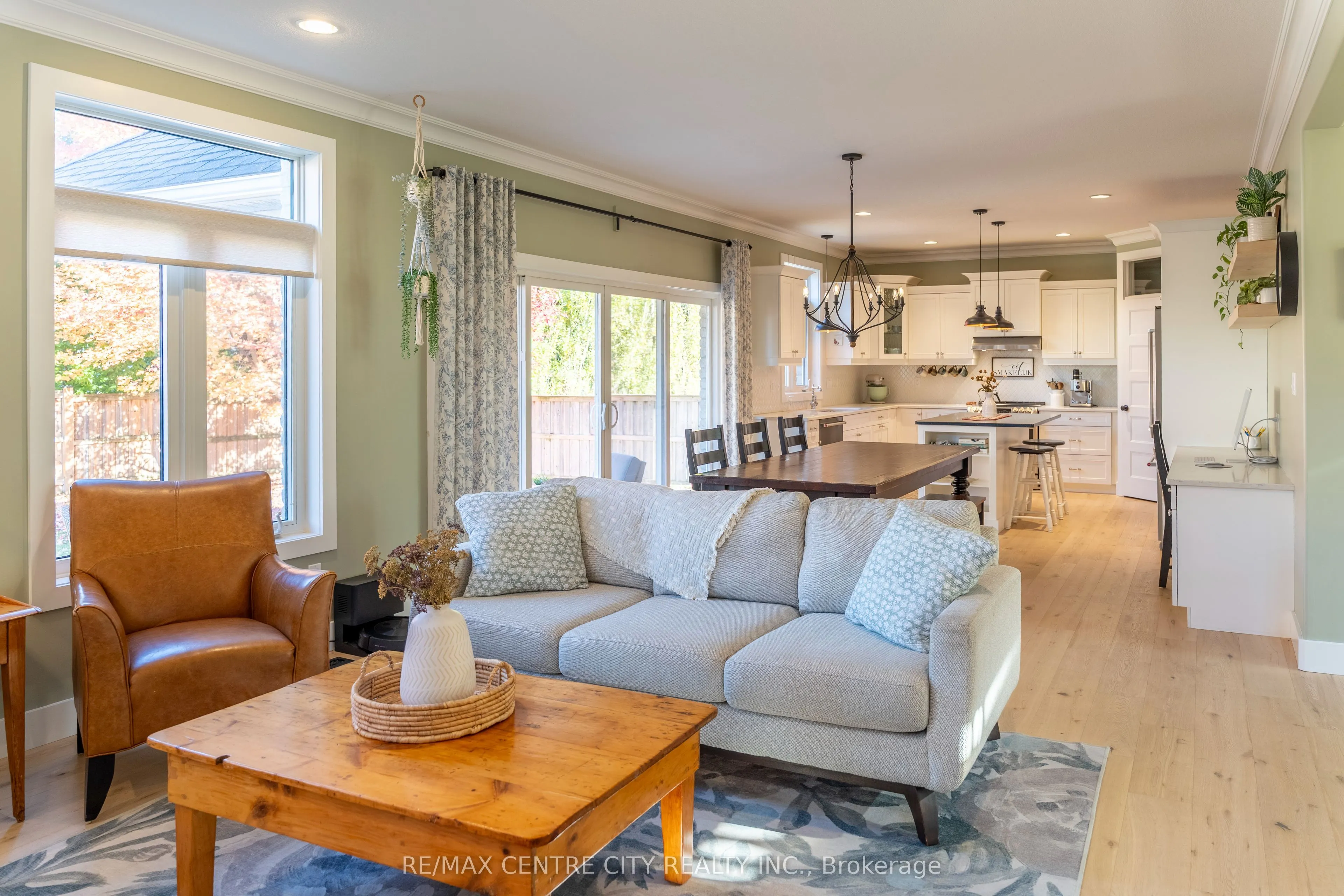 56 Caverhill Crescent