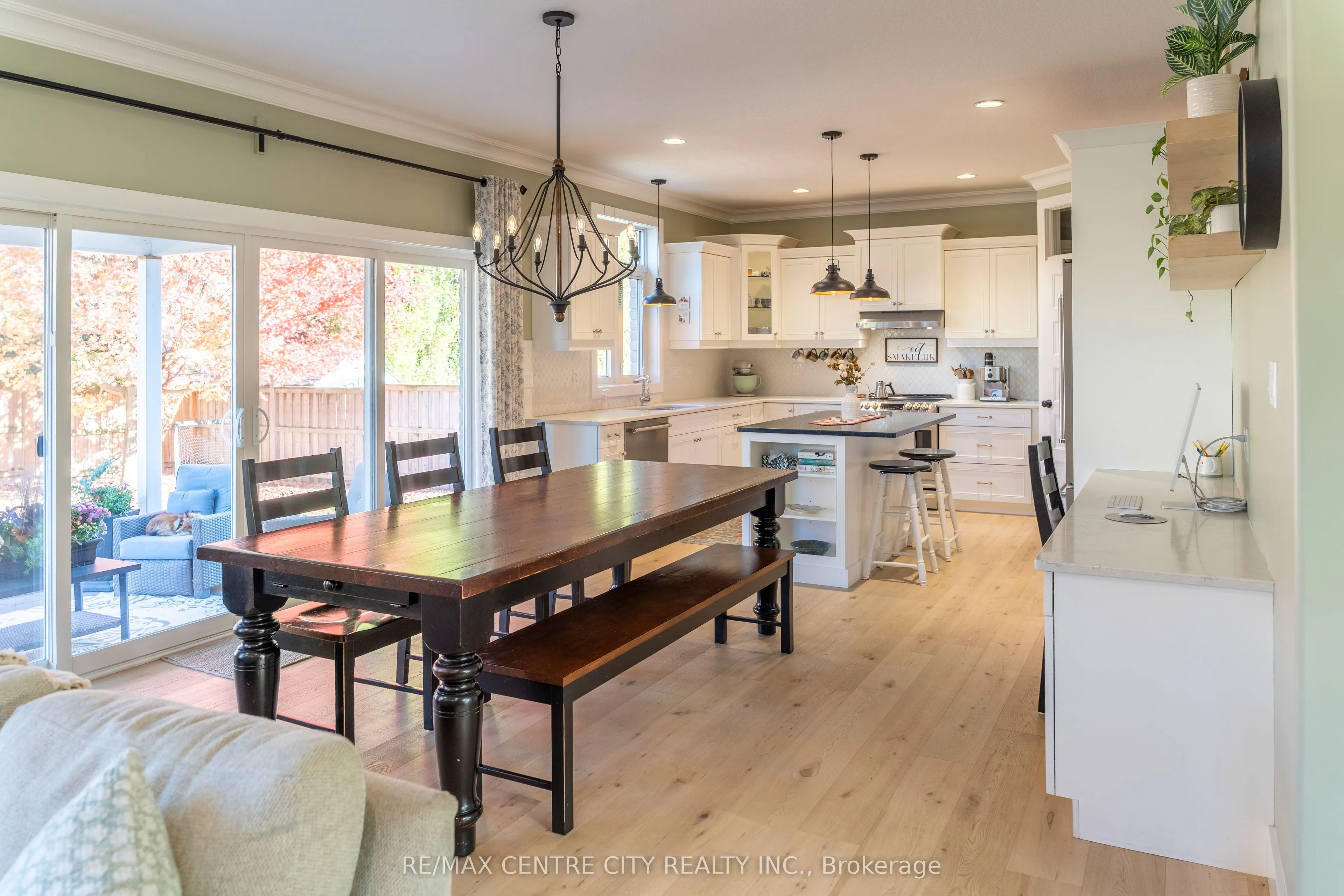 56 Caverhill Crescent