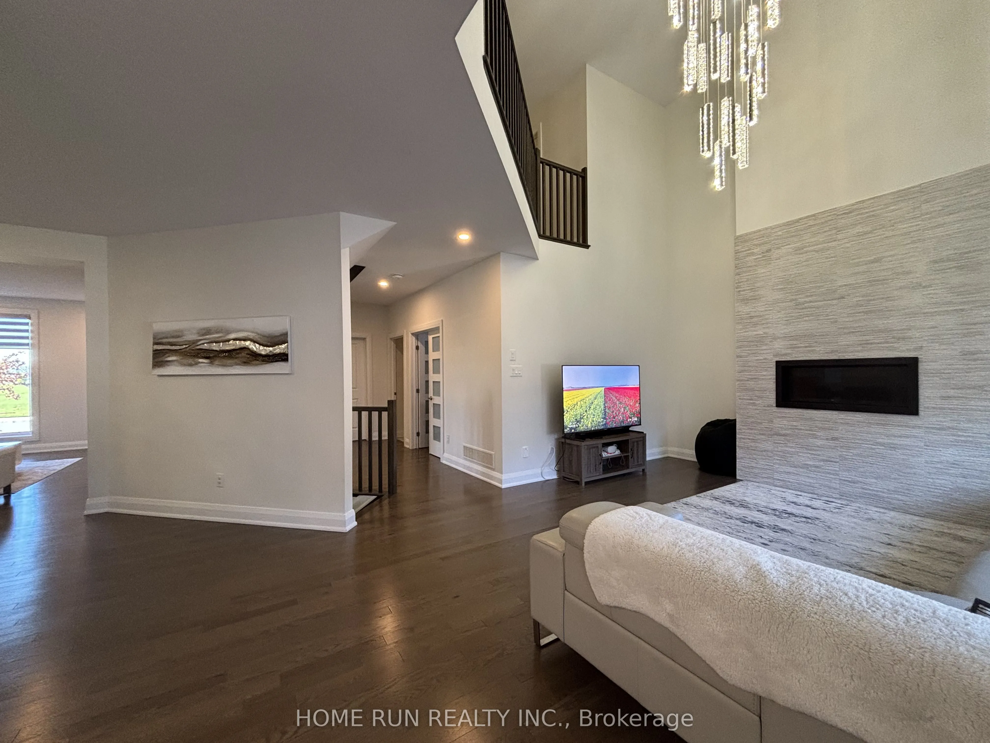 561 Honeylocust Avenue