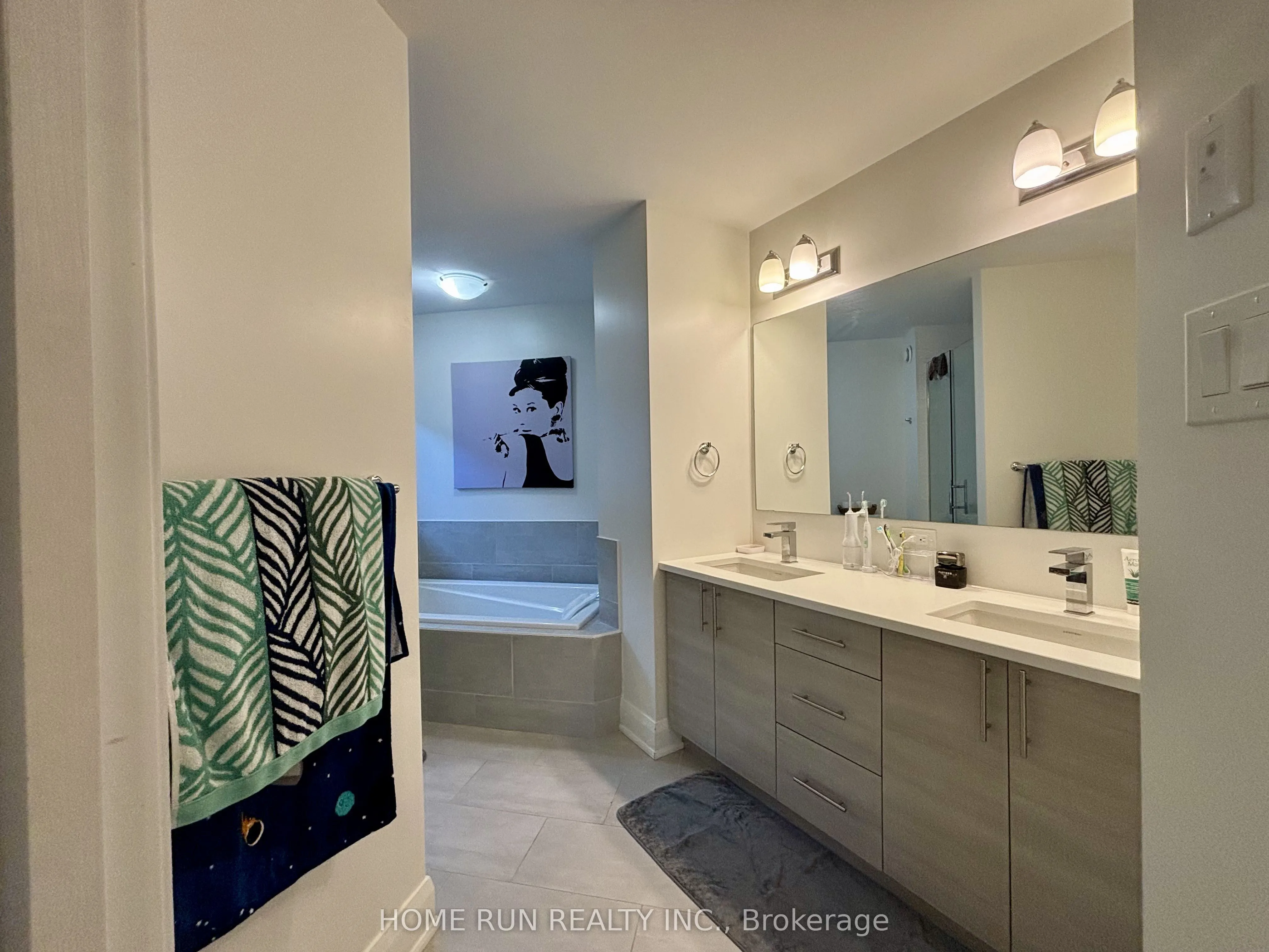 561 Honeylocust Avenue