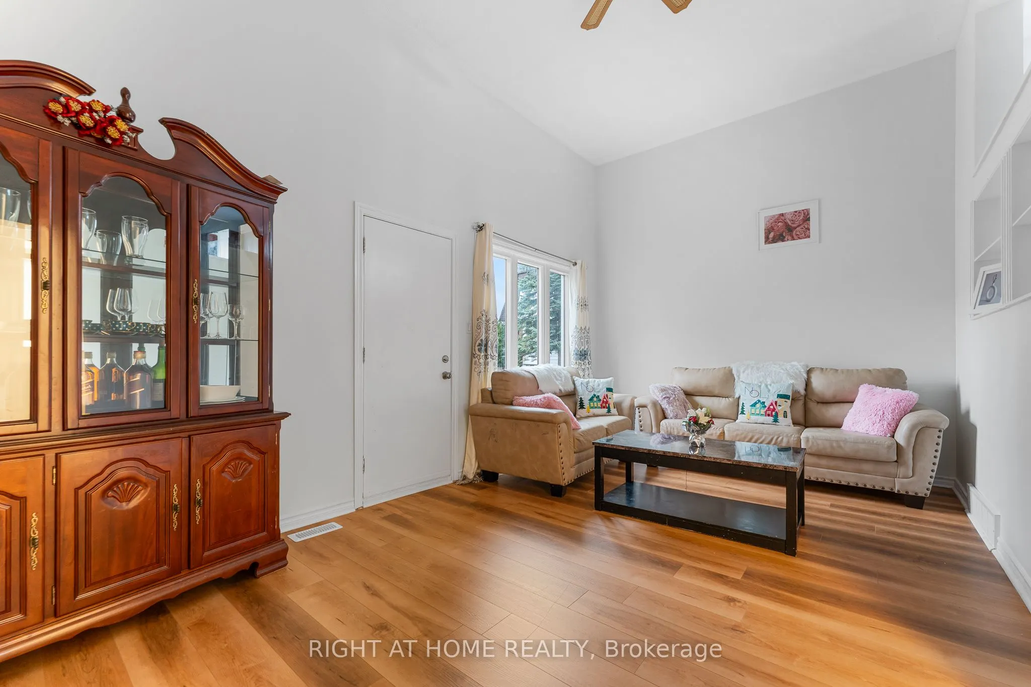 2296 Orient Park Drive, #32