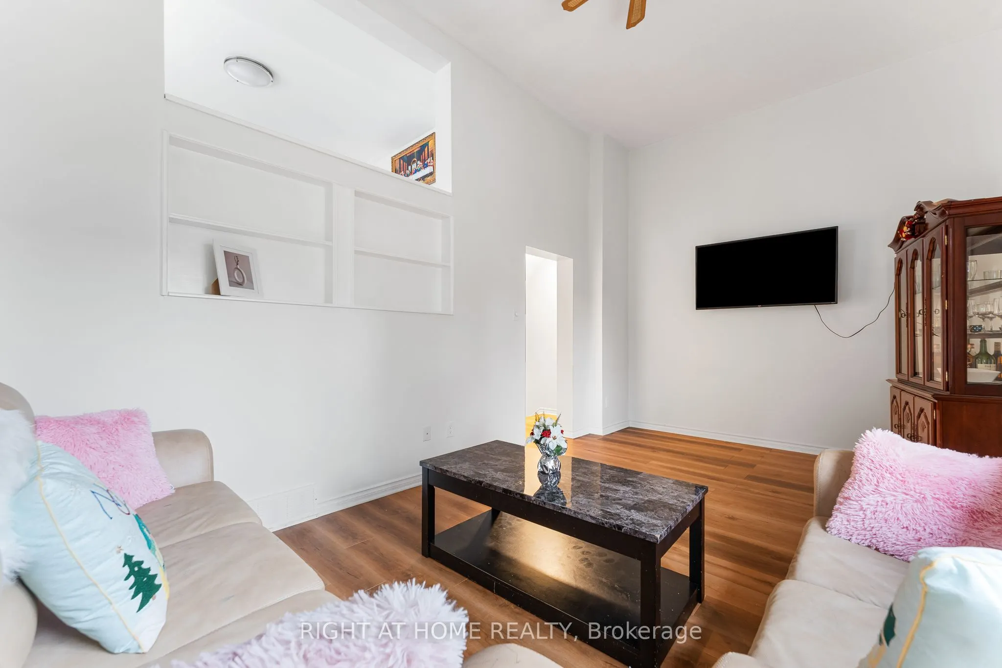 2296 Orient Park Drive, #32