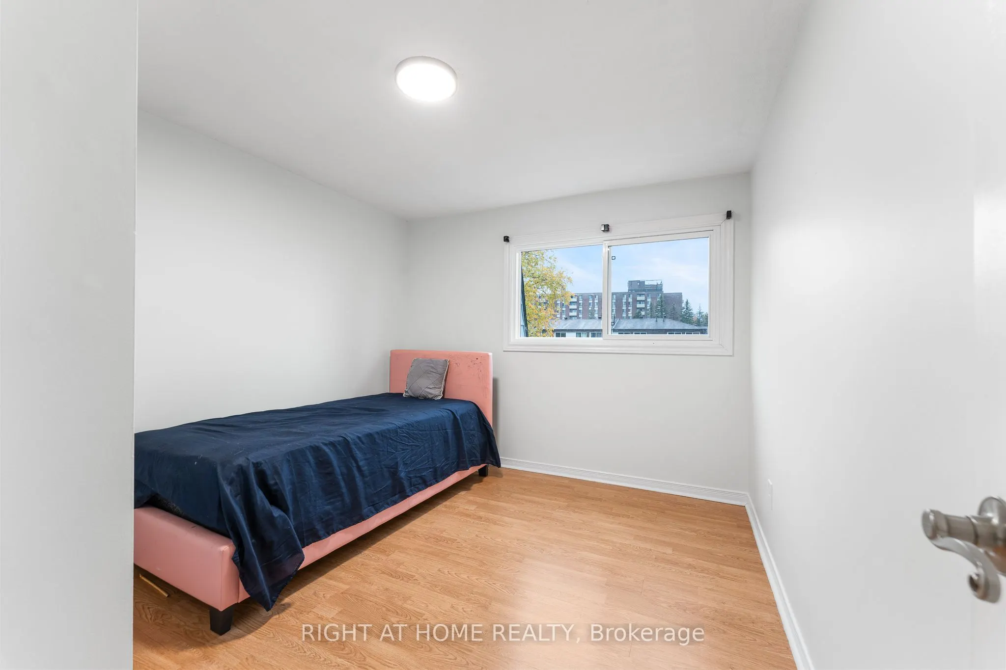 2296 Orient Park Drive, #32