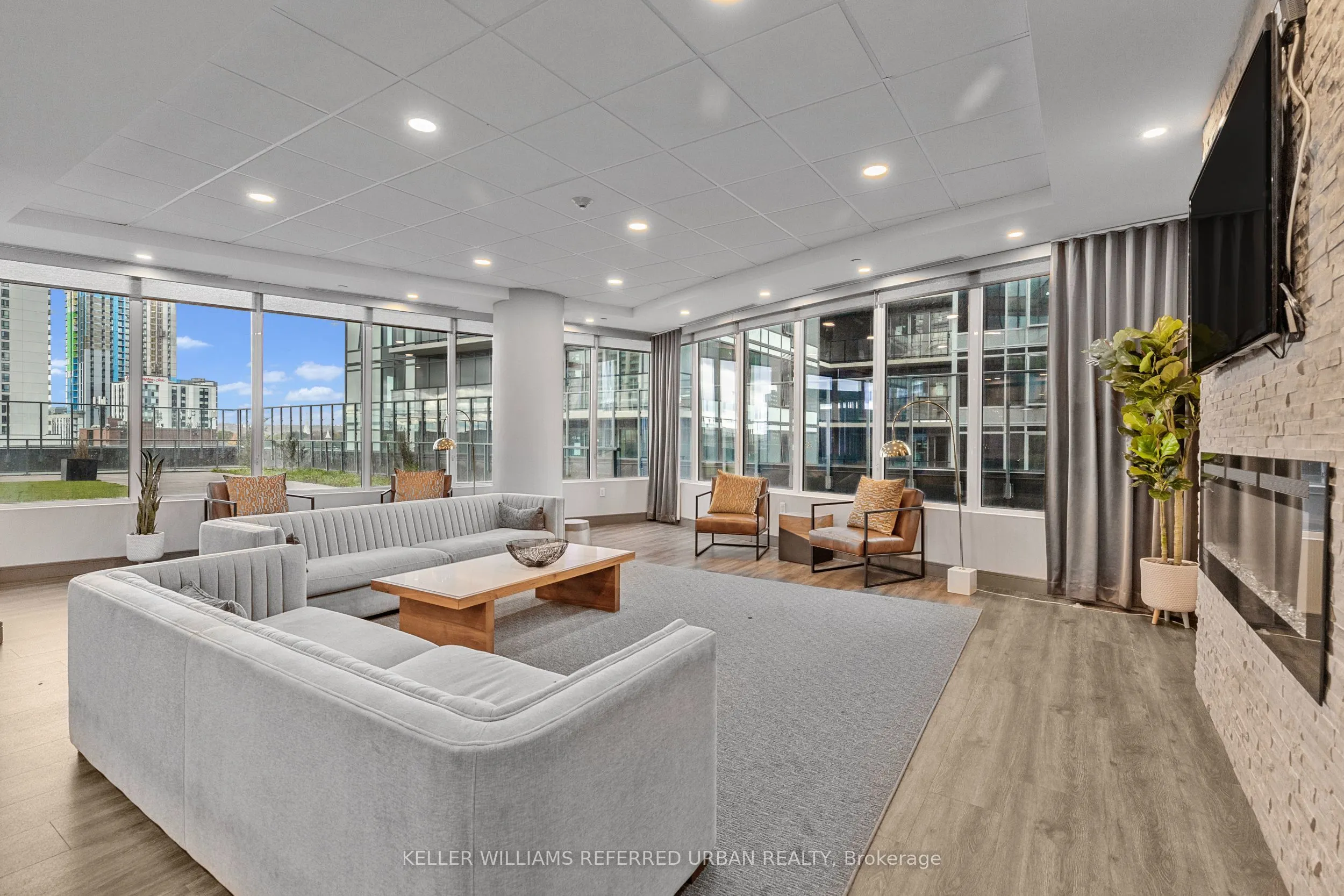 20 George Street, #2905