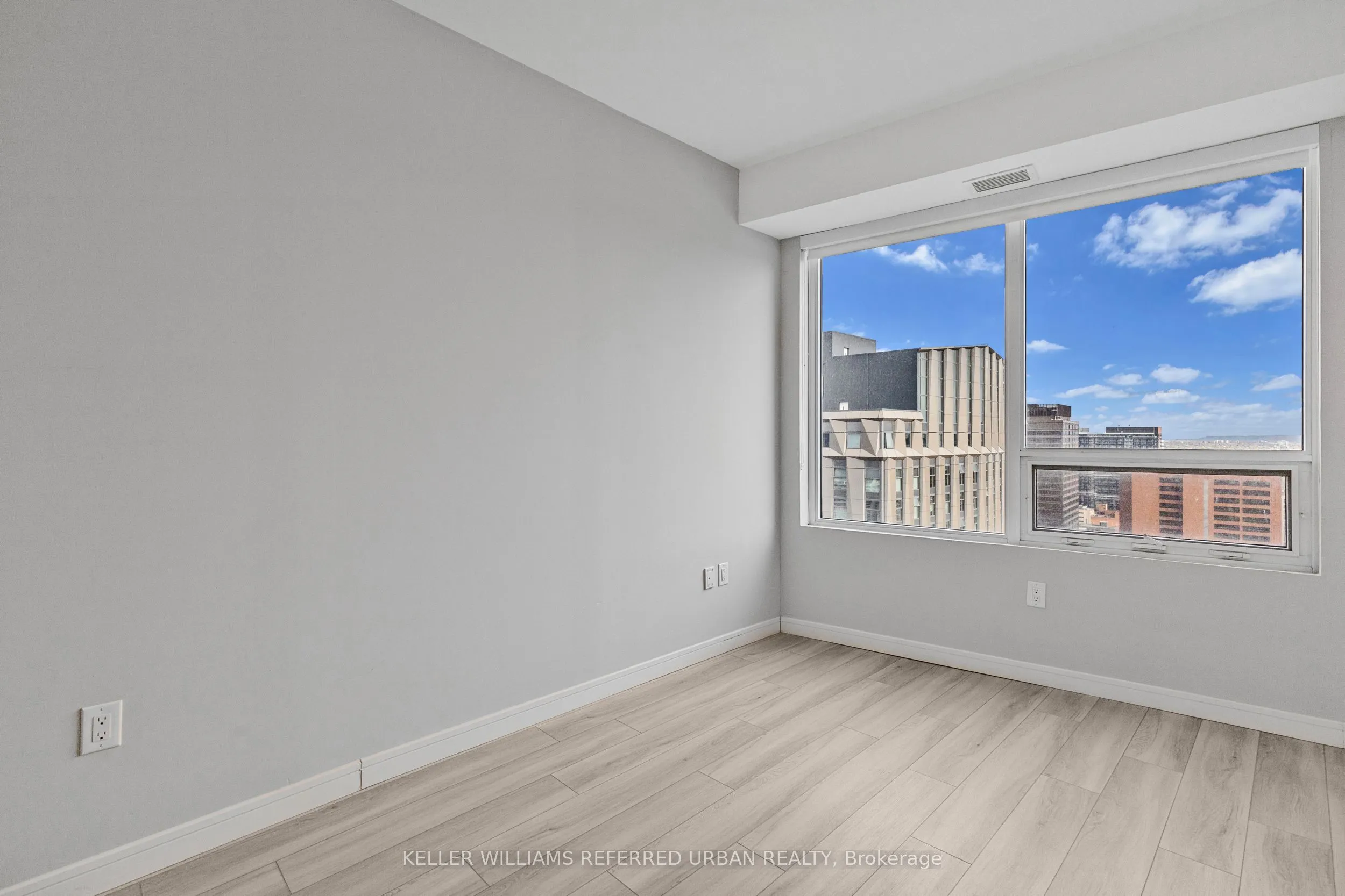 20 George Street, #2905