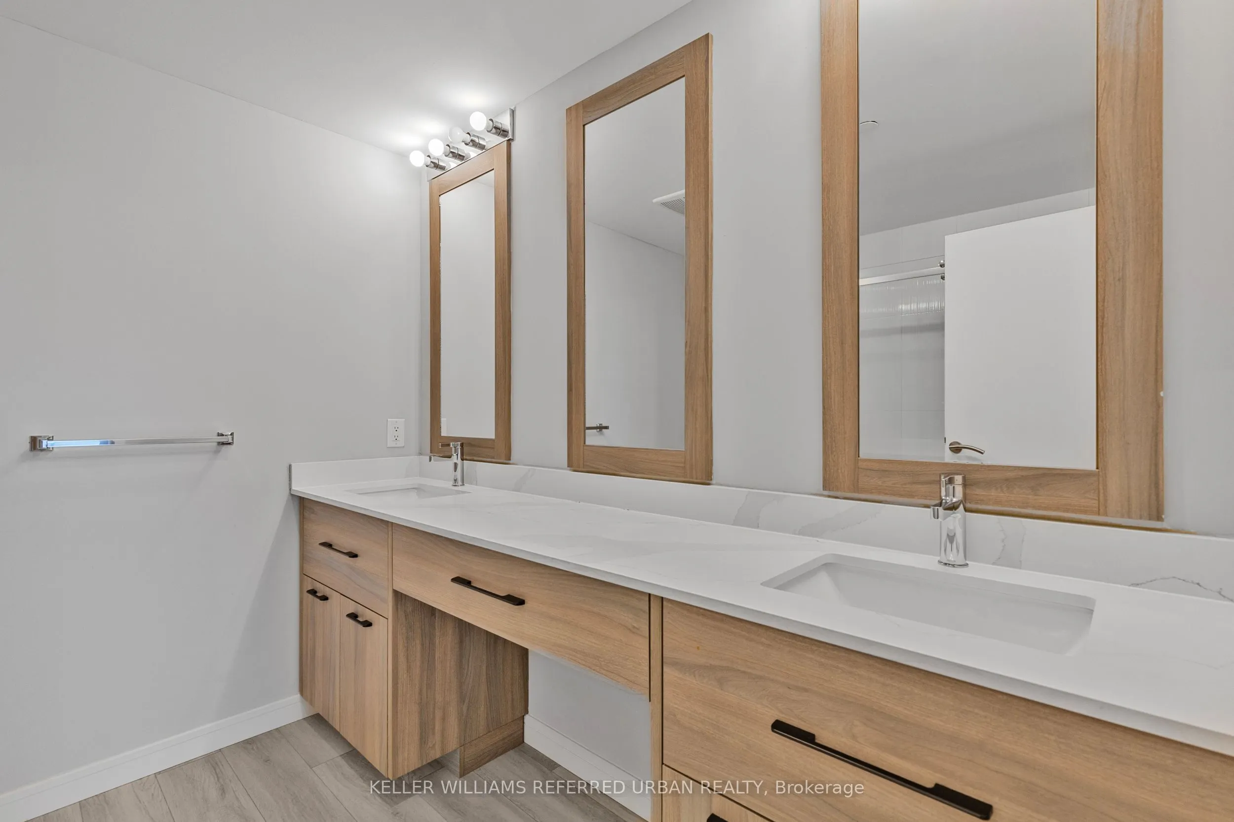 20 George Street, #2905