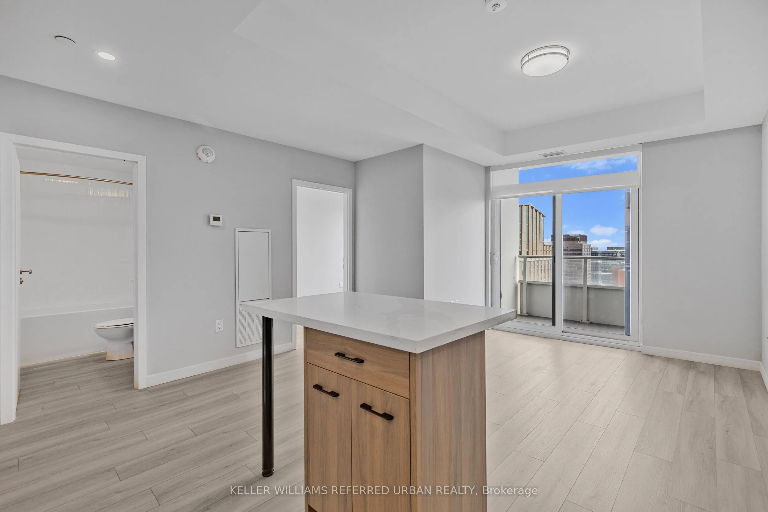 20 George Street, #2905