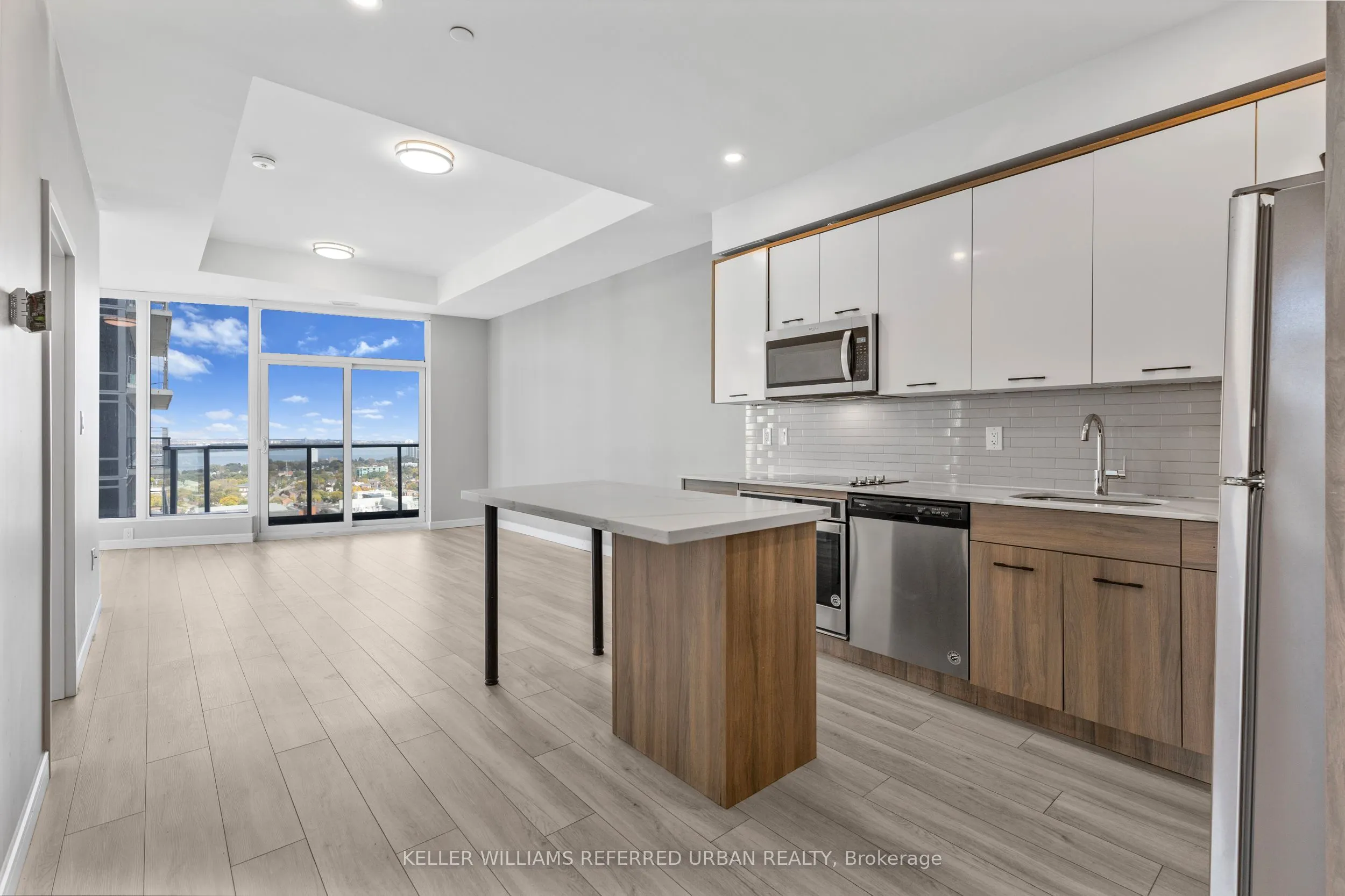 20 George Street, #2102