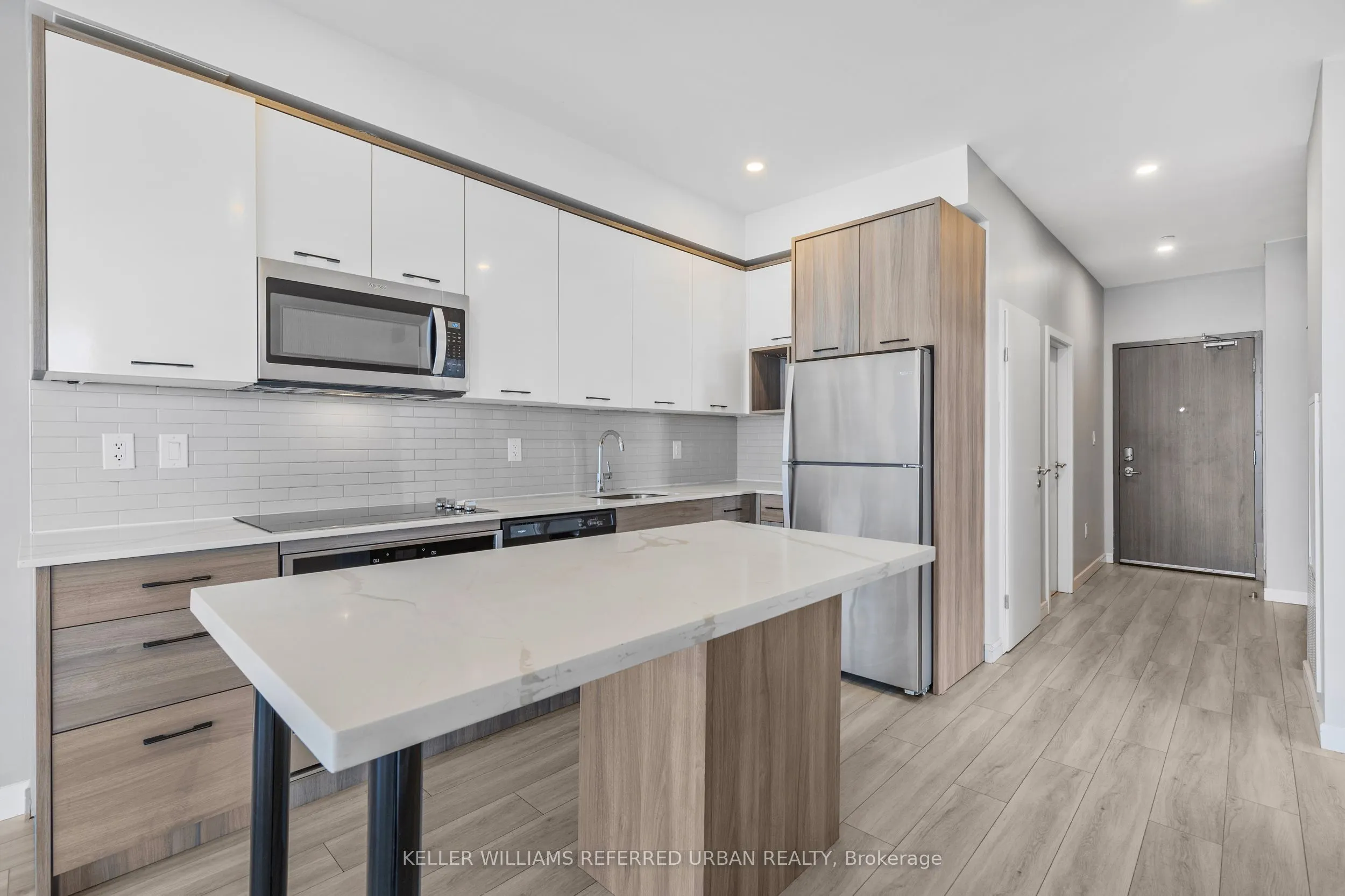 20 George Street, #2102