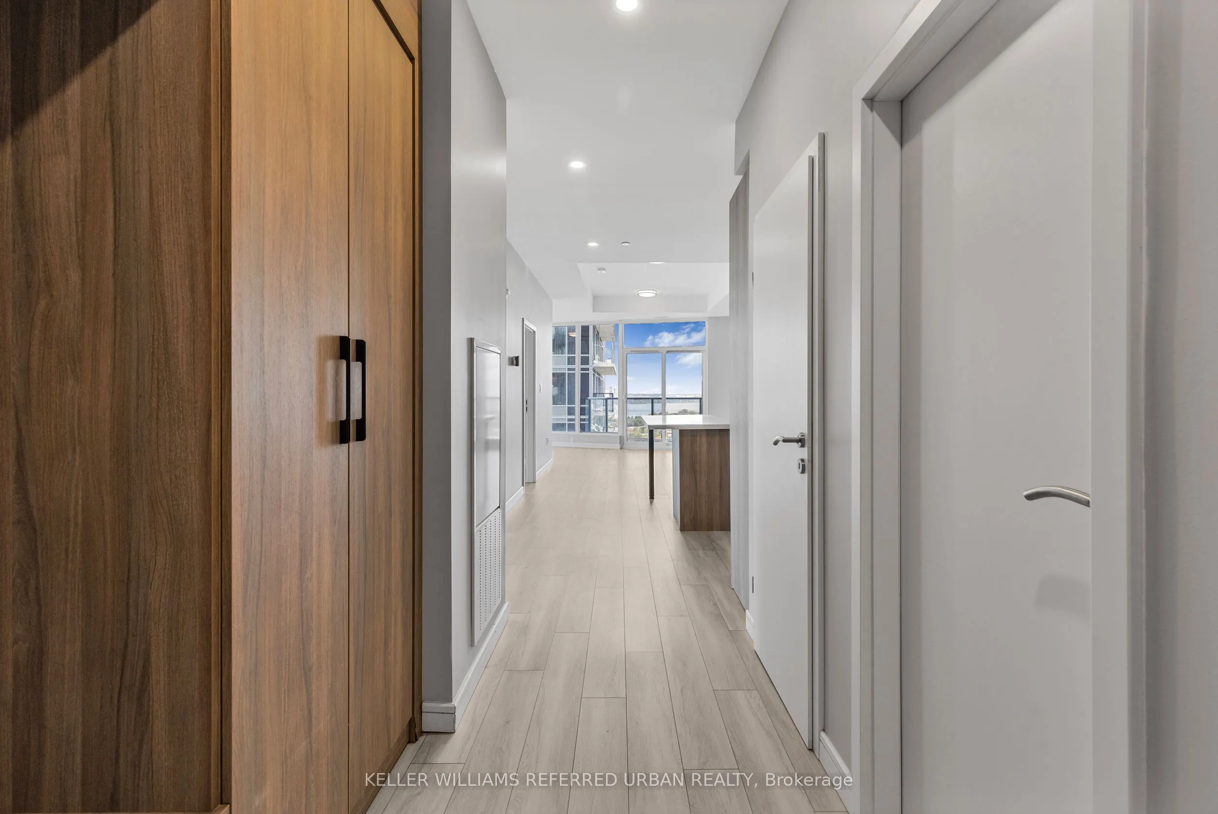 20 George Street, #2102