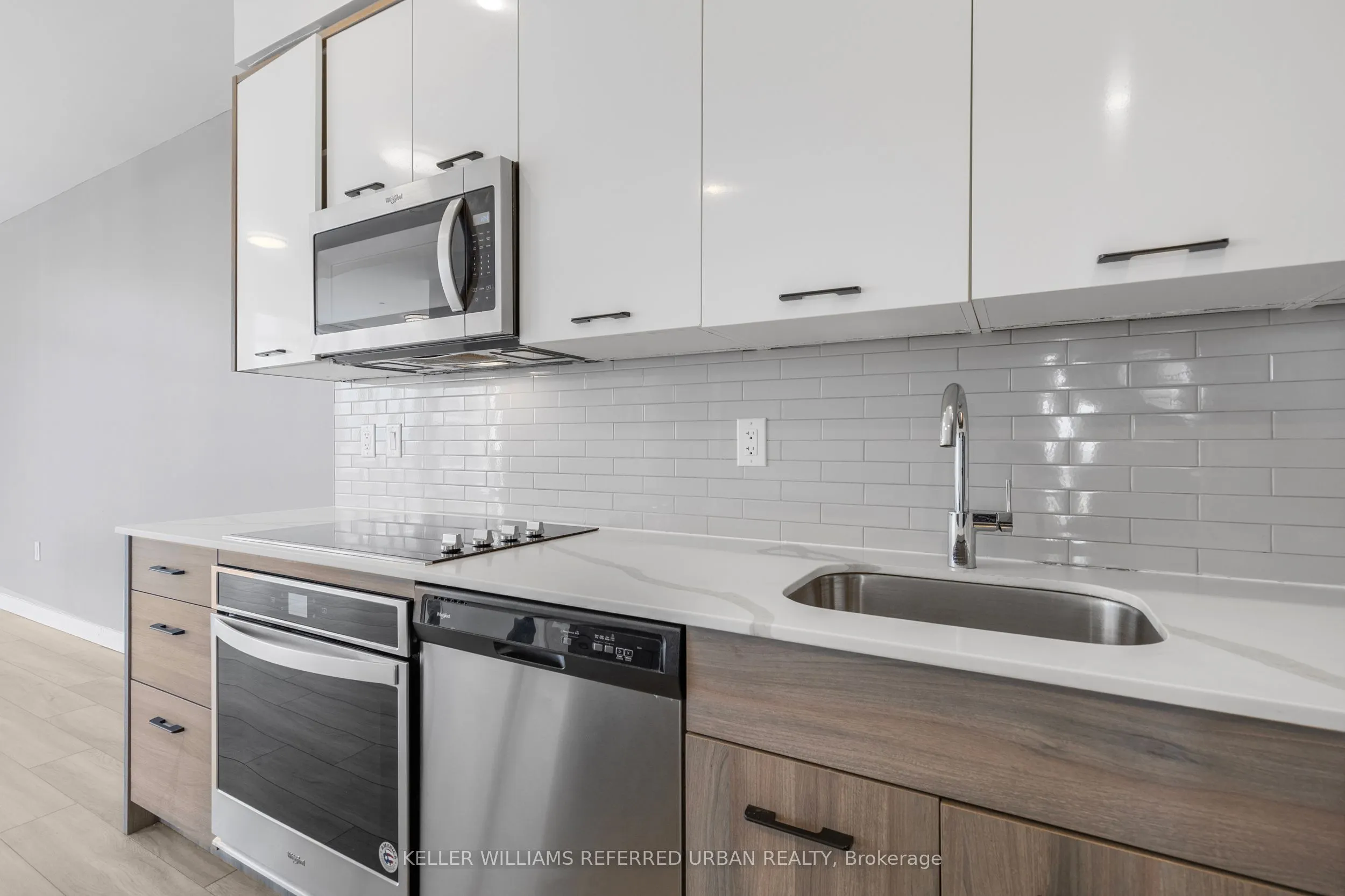 20 George Street, #2102