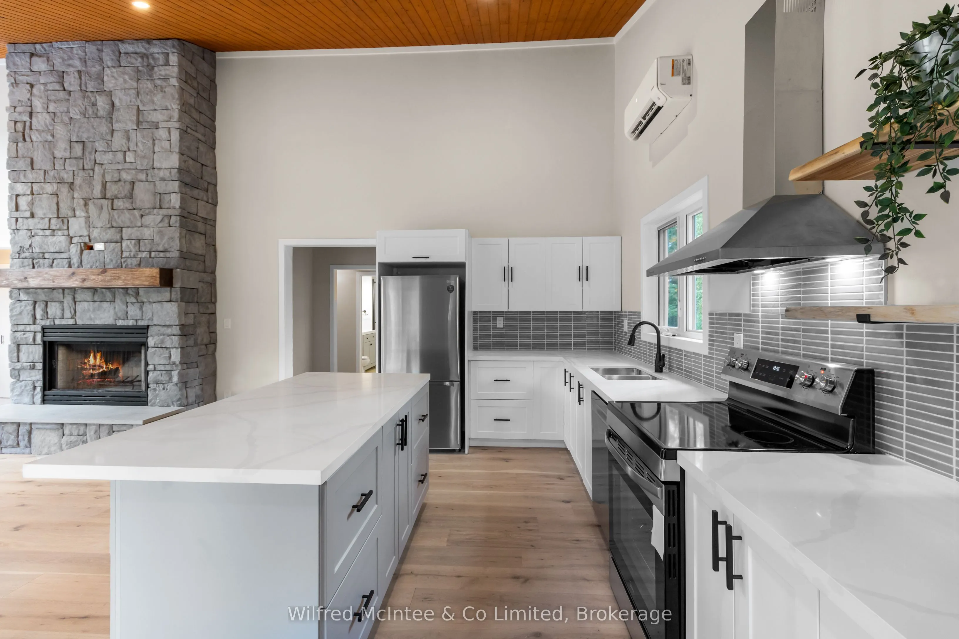 40 Rolling Hills Drive