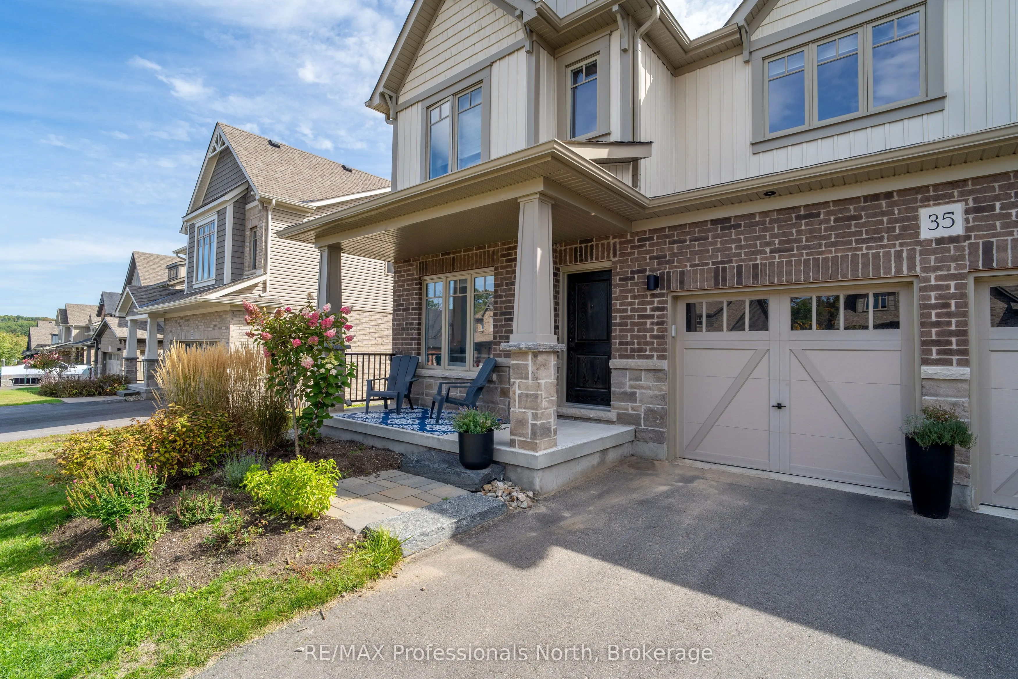 35 Woodstream Drive