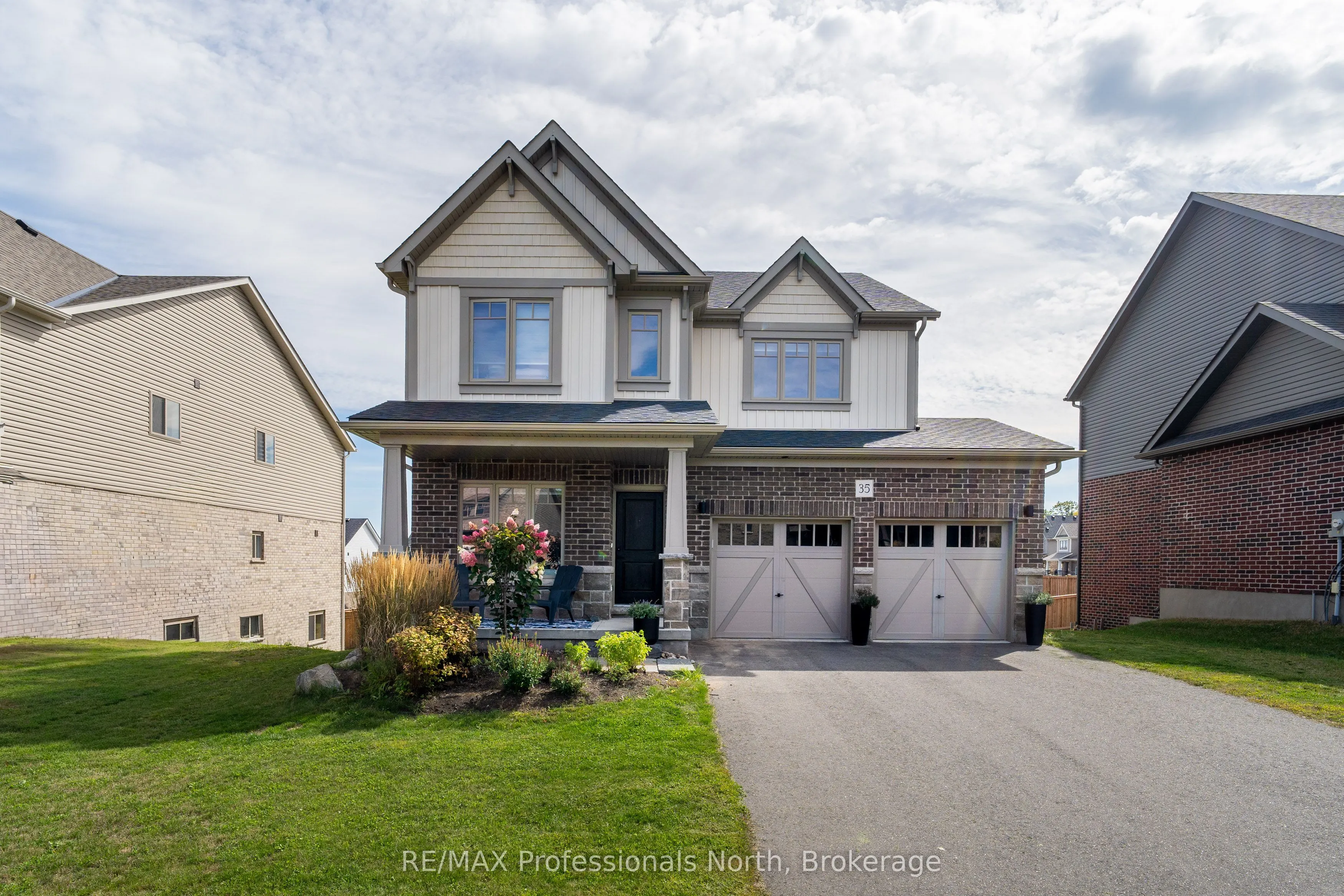 35 Woodstream Drive