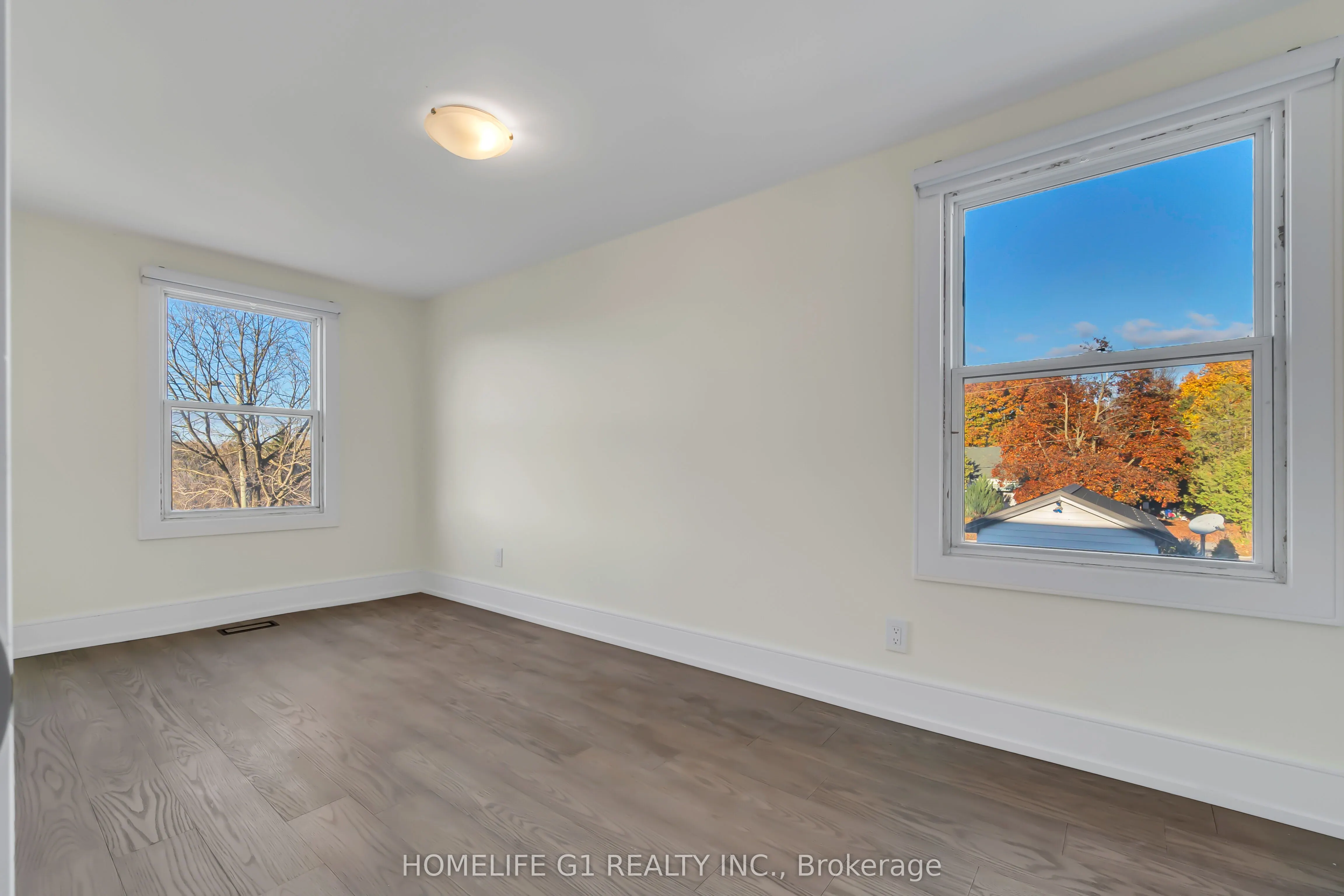 241 Charles Street W