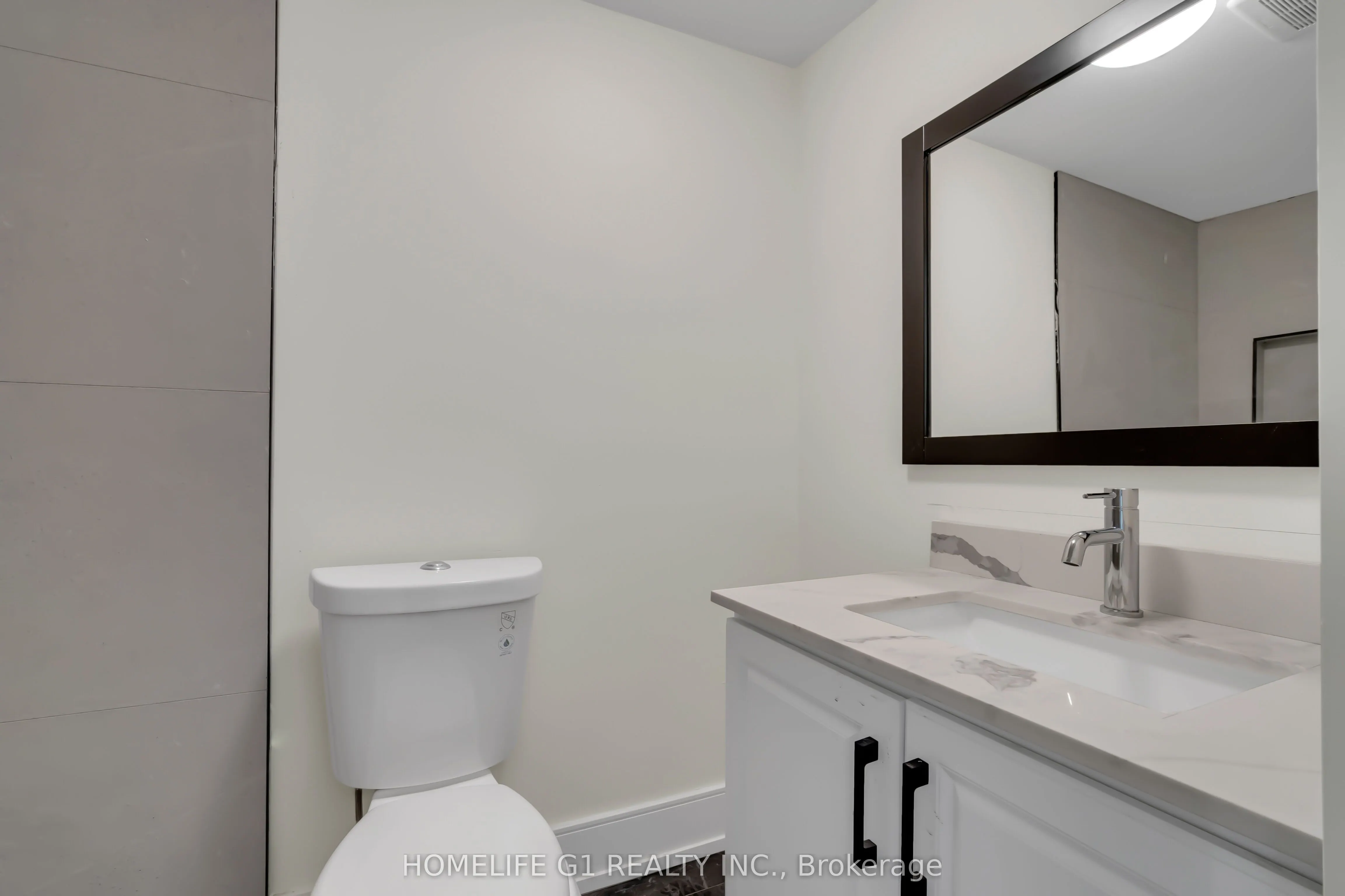 241 Charles Street W