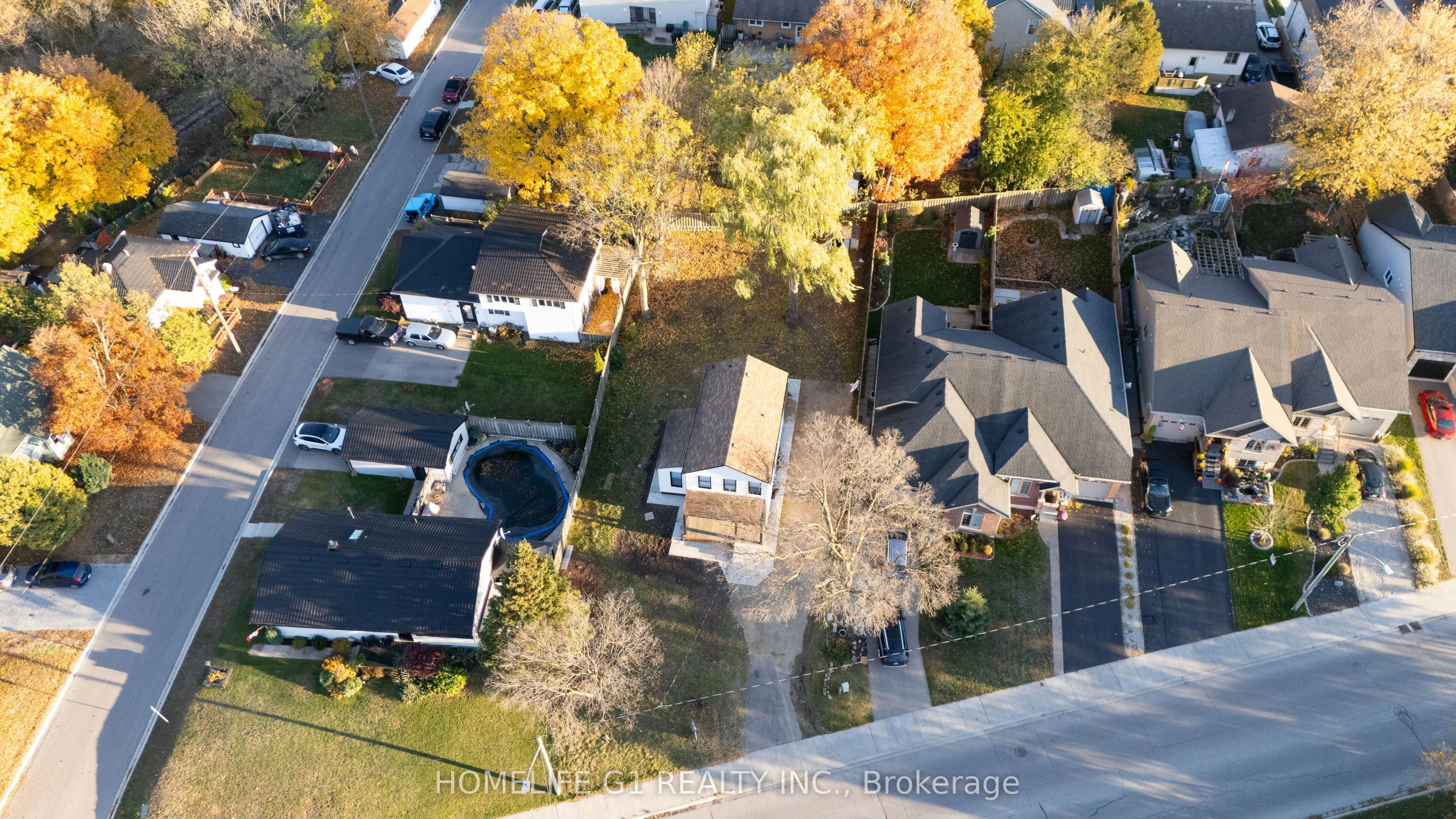 241 Charles Street W