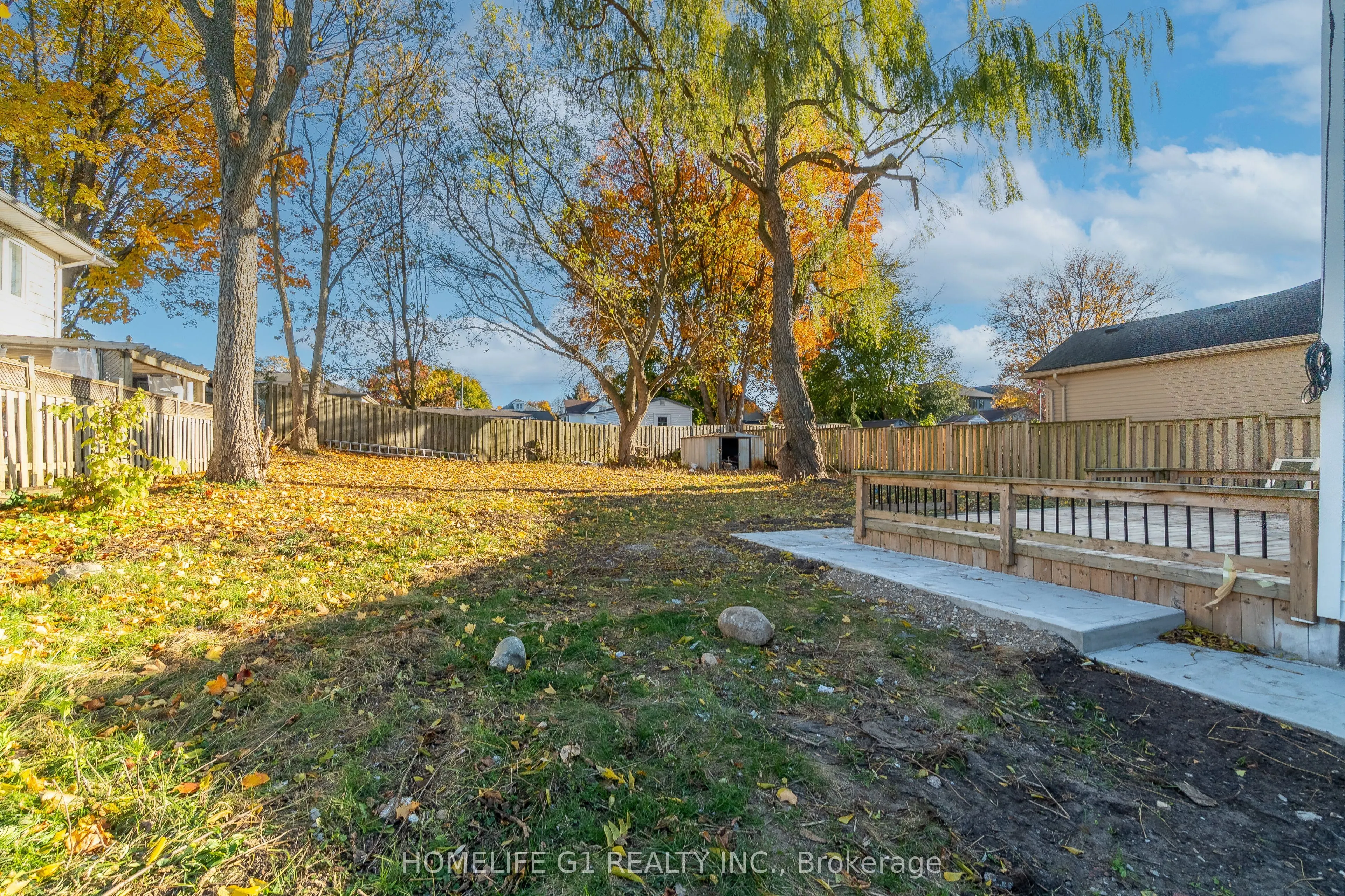 241 Charles Street W