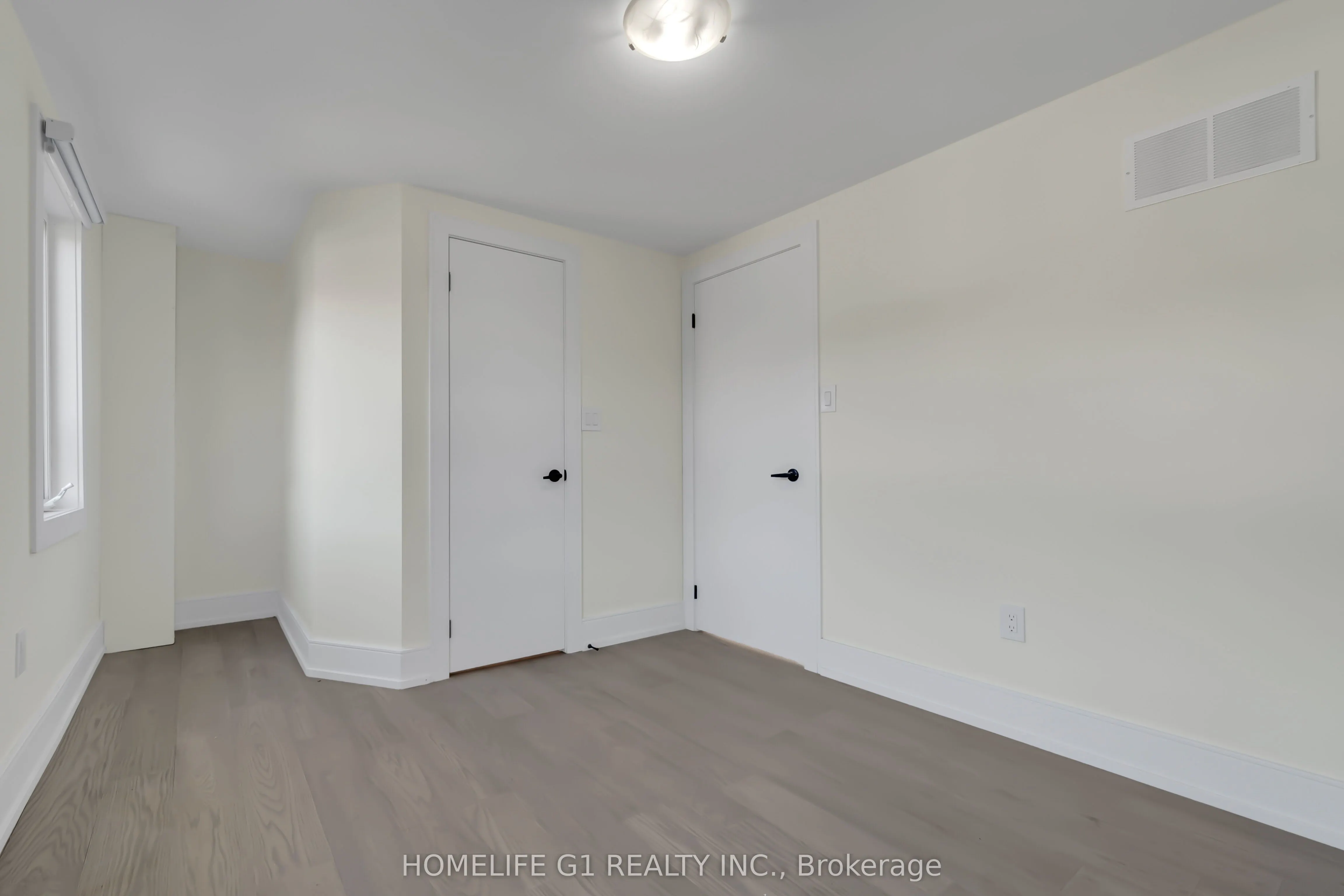 241 Charles Street W